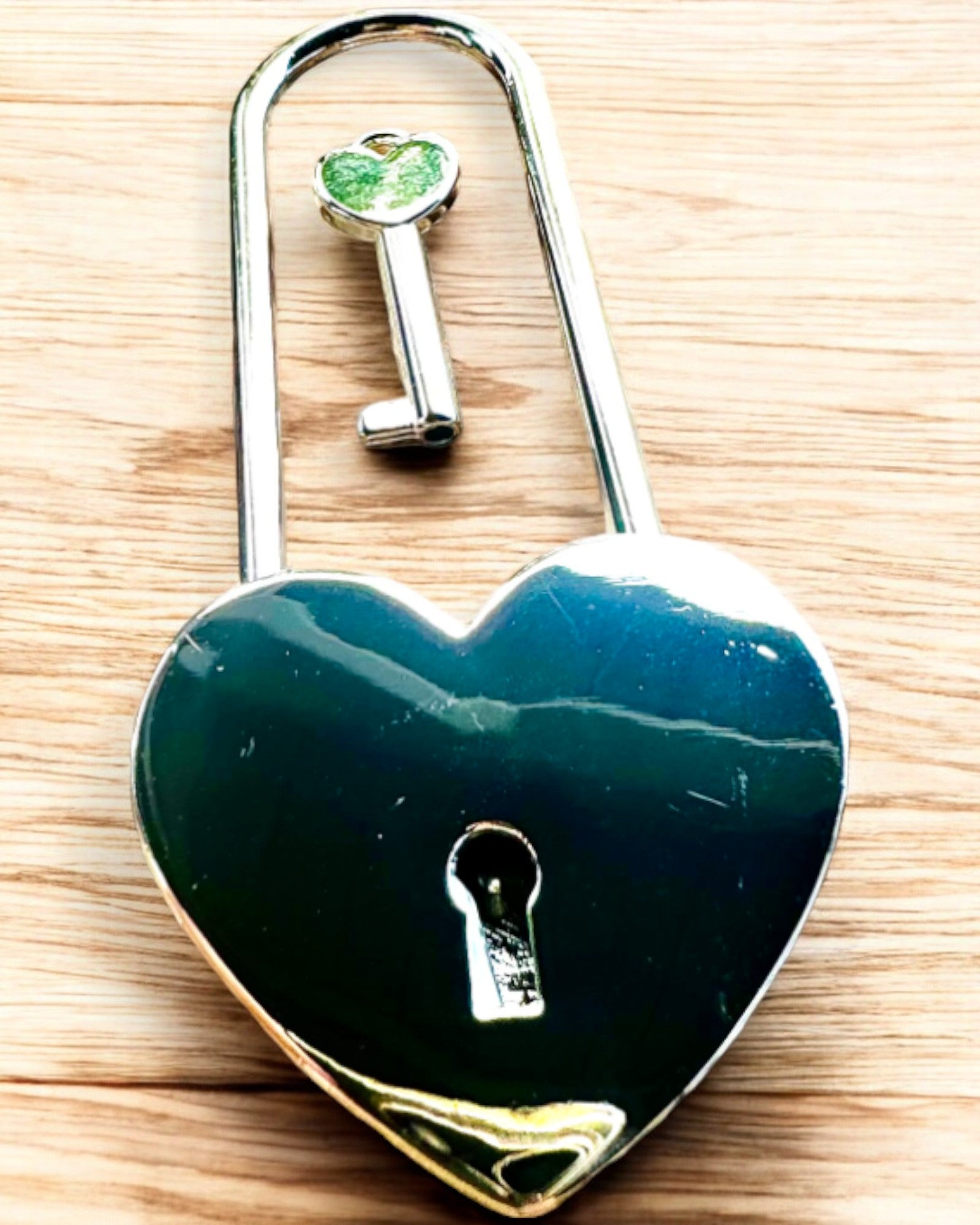 Magiska Kärlekslås med Graveringsalternativ som present, 5 färgvarianter att välja mellan