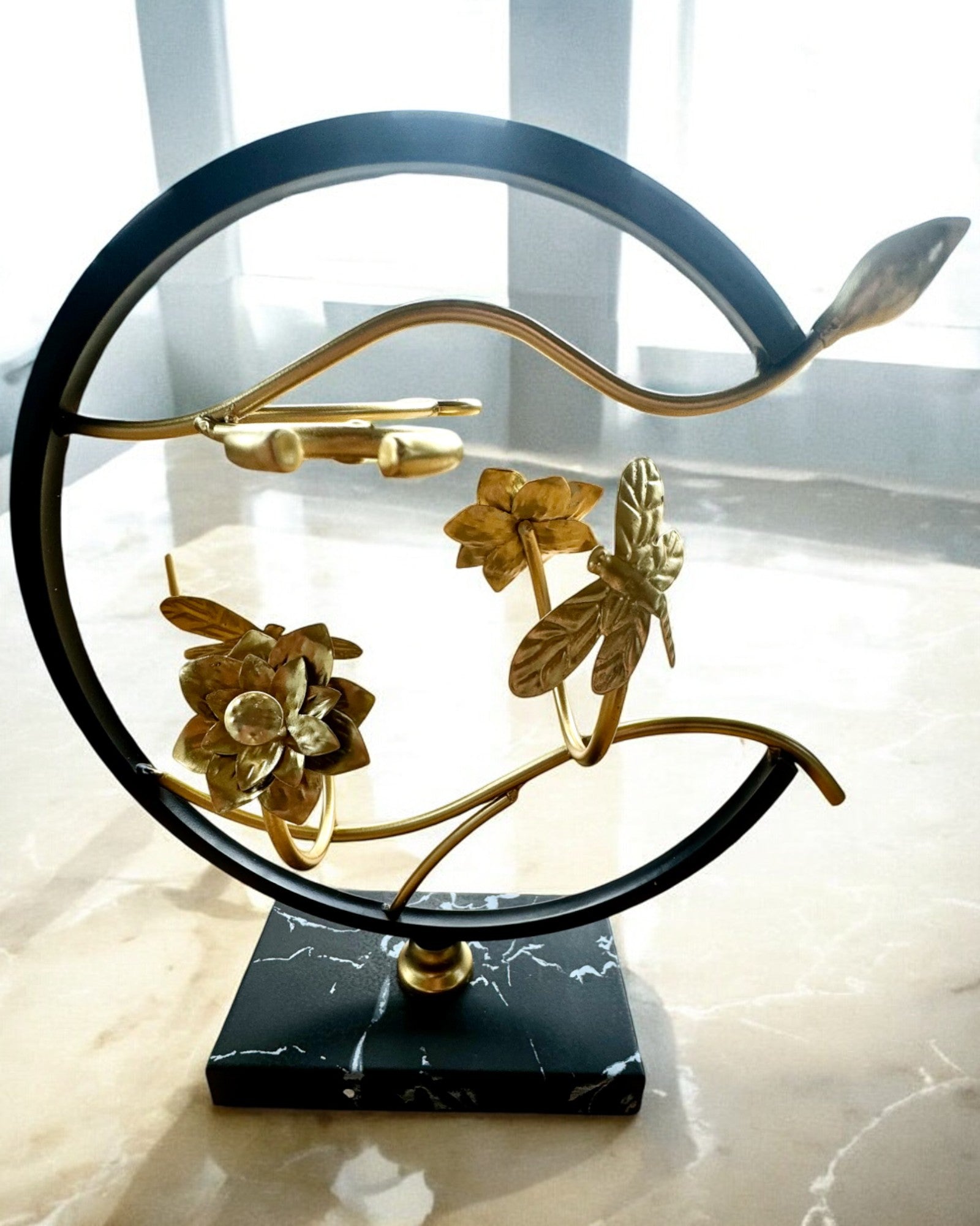 Ställ "Elegancki Owad" - för vinflaska och glas, höjd 33 cm, möjlighet till personlig gravyr som present