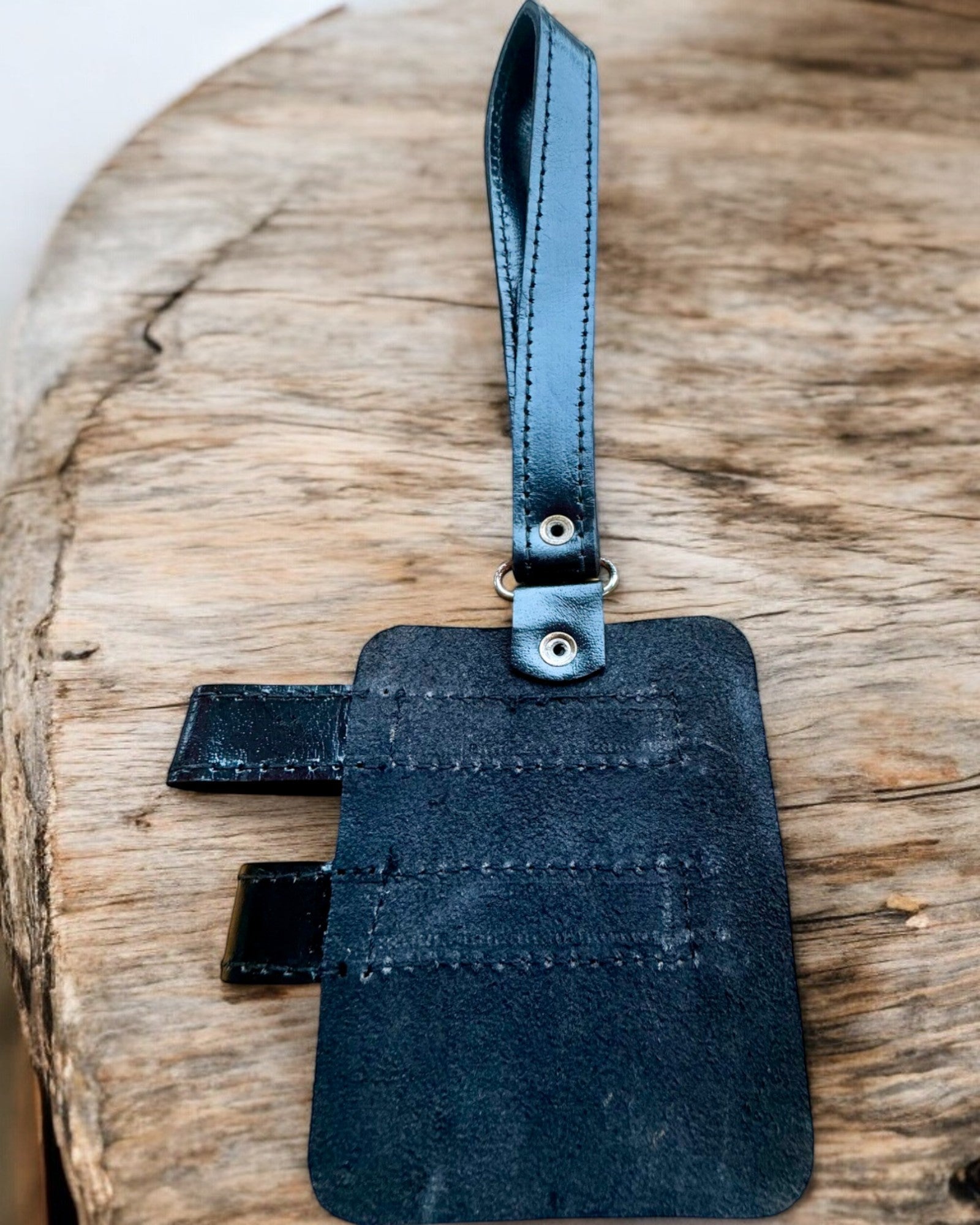 Fodral Svarta Pantern för Käpp med Graveringsalternativ - Handgjord av Naturläder