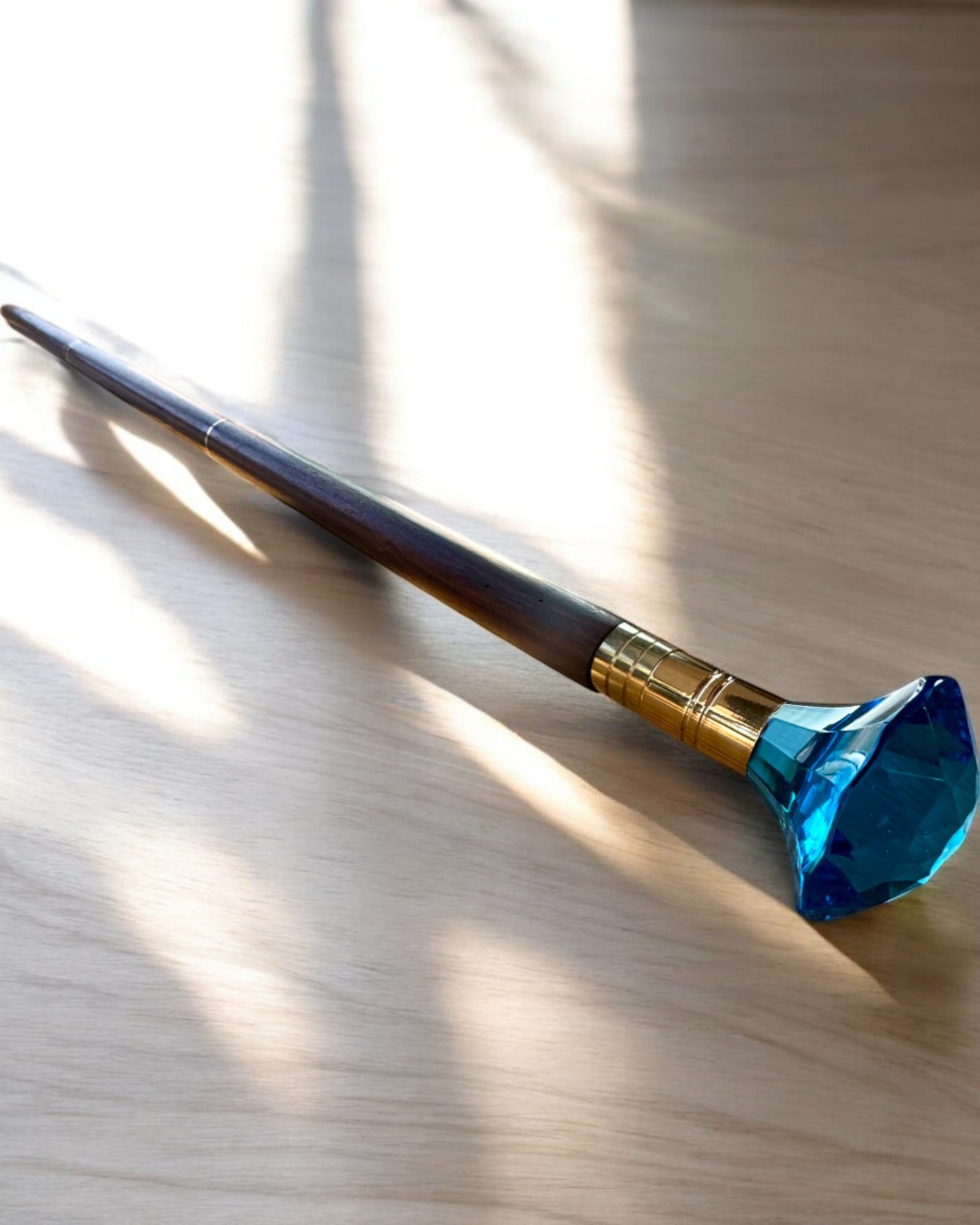 Promenadkäpp "Diamant i brons" - Handgjord i trä, möjlighet till gravyr