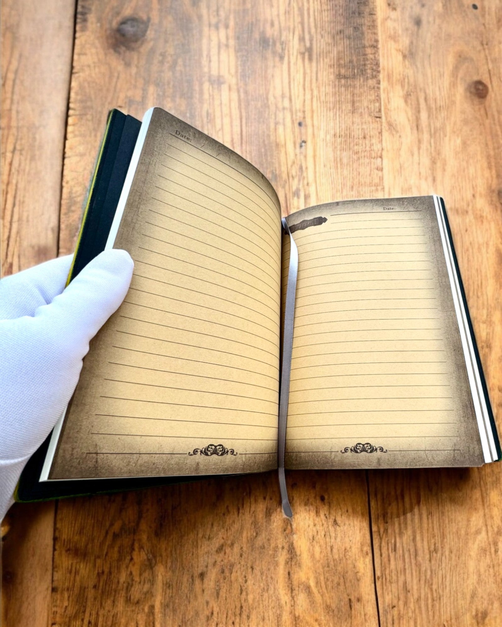 Skogshjort Anteckningsbok med Hjortmotiv, A5 - personalisering med gravyr som present