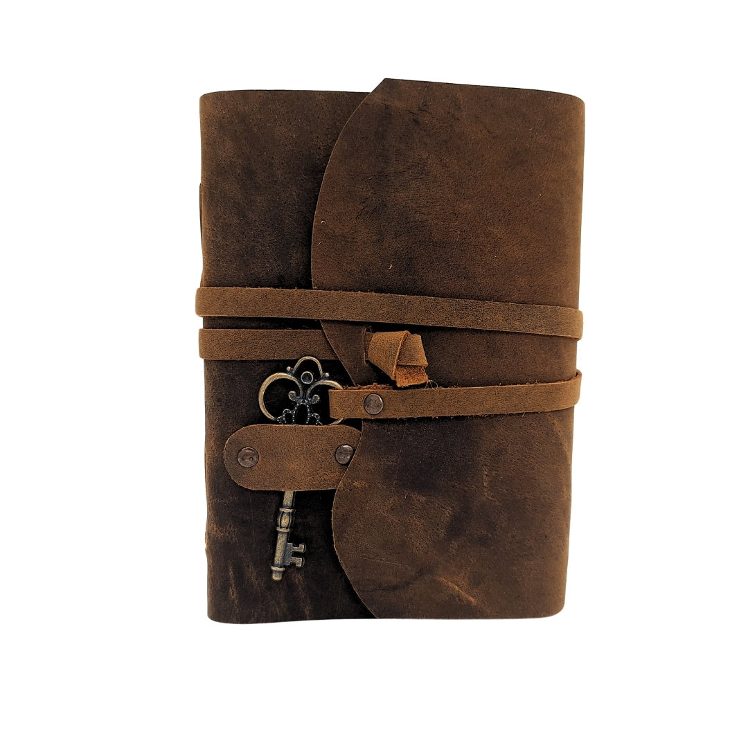 Retro läderanteckningsbok med nyckel och rem 200 sidor 18 x 13 cm - AH02