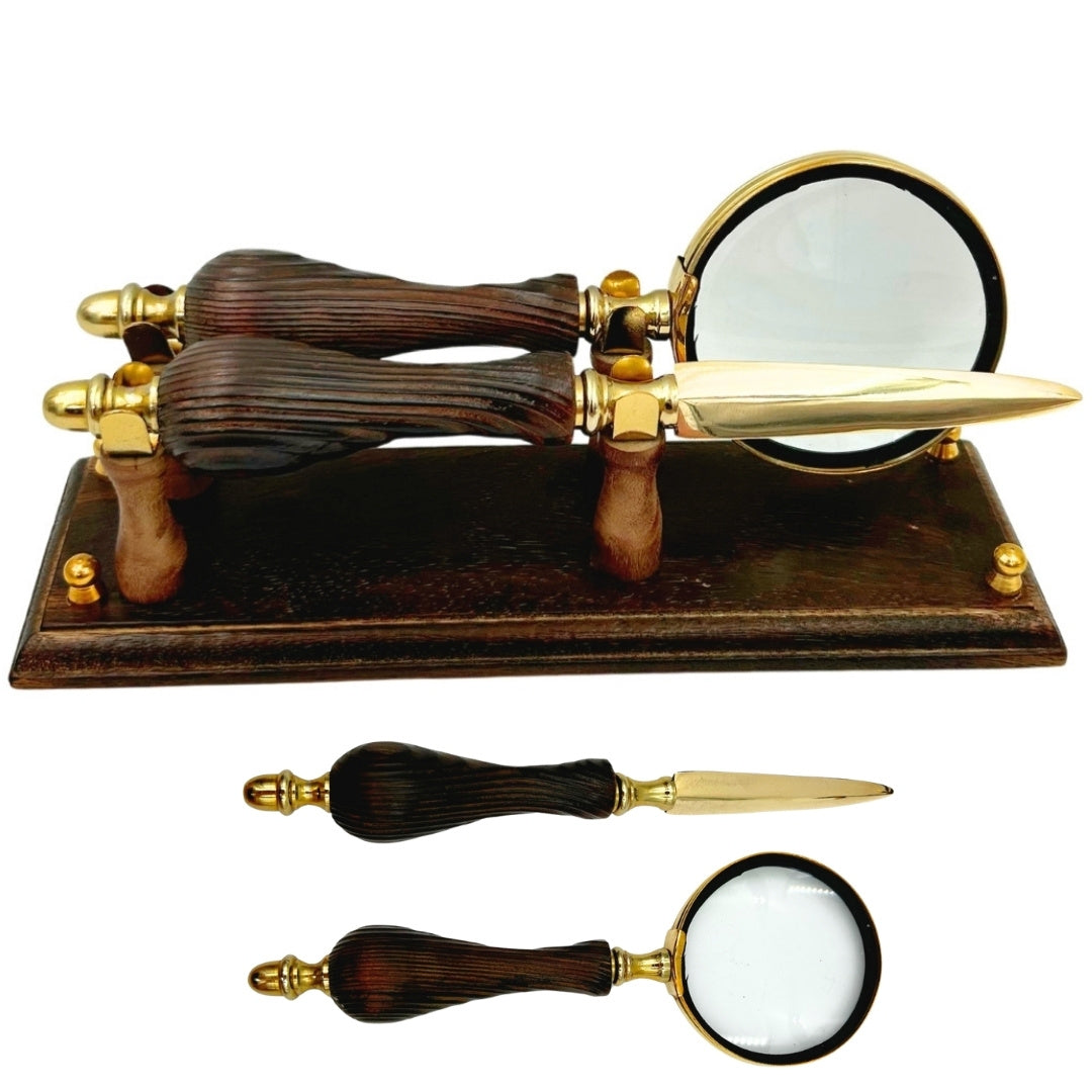 Stilfullt retro skrivbordset med gravyr