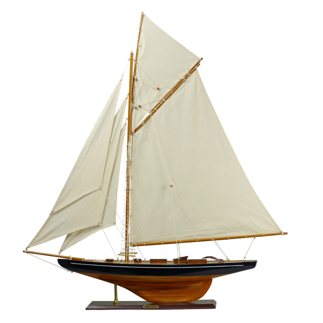 Stor modell av yachten Columbia – Höjd 104cm – COL
