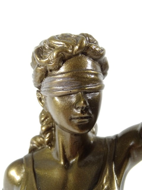 Themis-figur 35 cm - Present till jurist eller domare - MC-90037