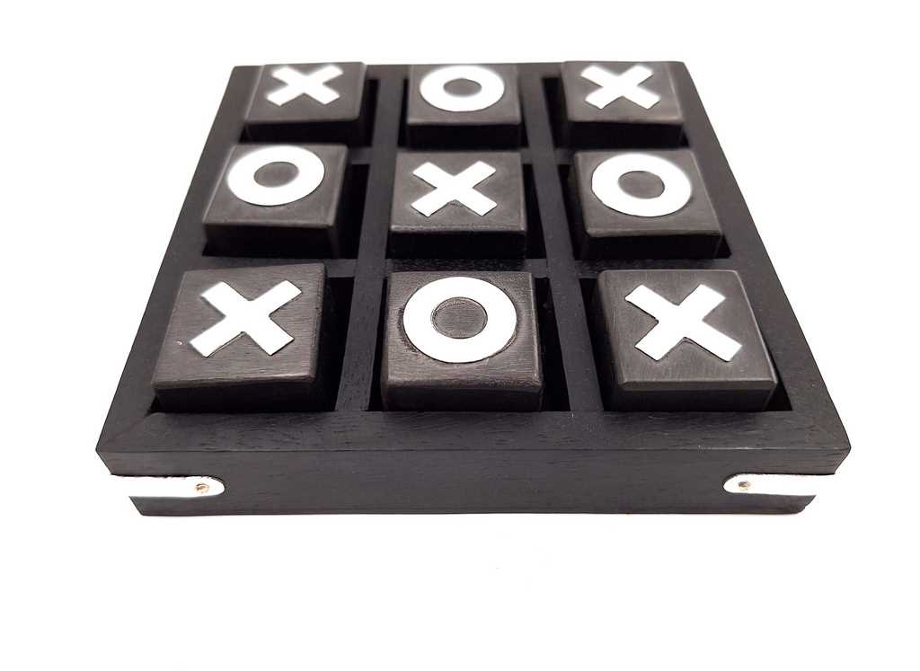 Spel - tre i rad - 13 x 13 cm - G1078