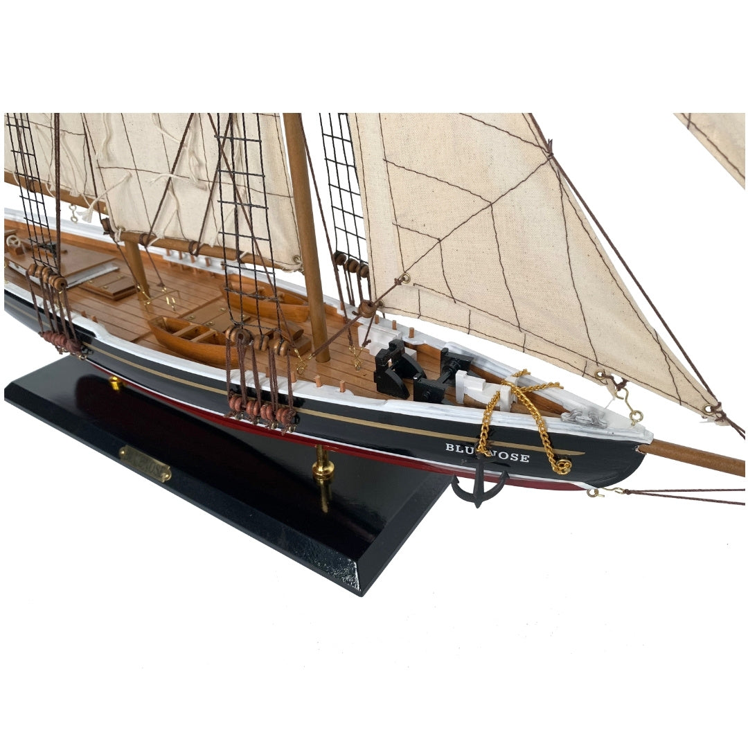 Modell av segelfartyget Bluenose 80cm - BL80