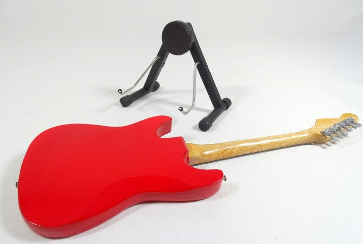 Minigitarr i stil med Dire Straits Mark Knopfler MGT-0581