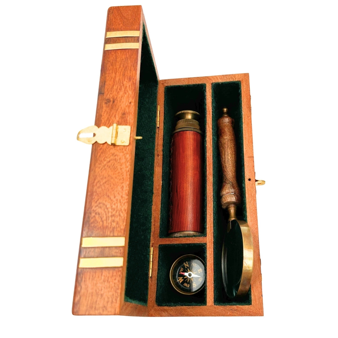 Exklusivt retro-presentset – kikare, kompass och förstoringsglas - NC102369