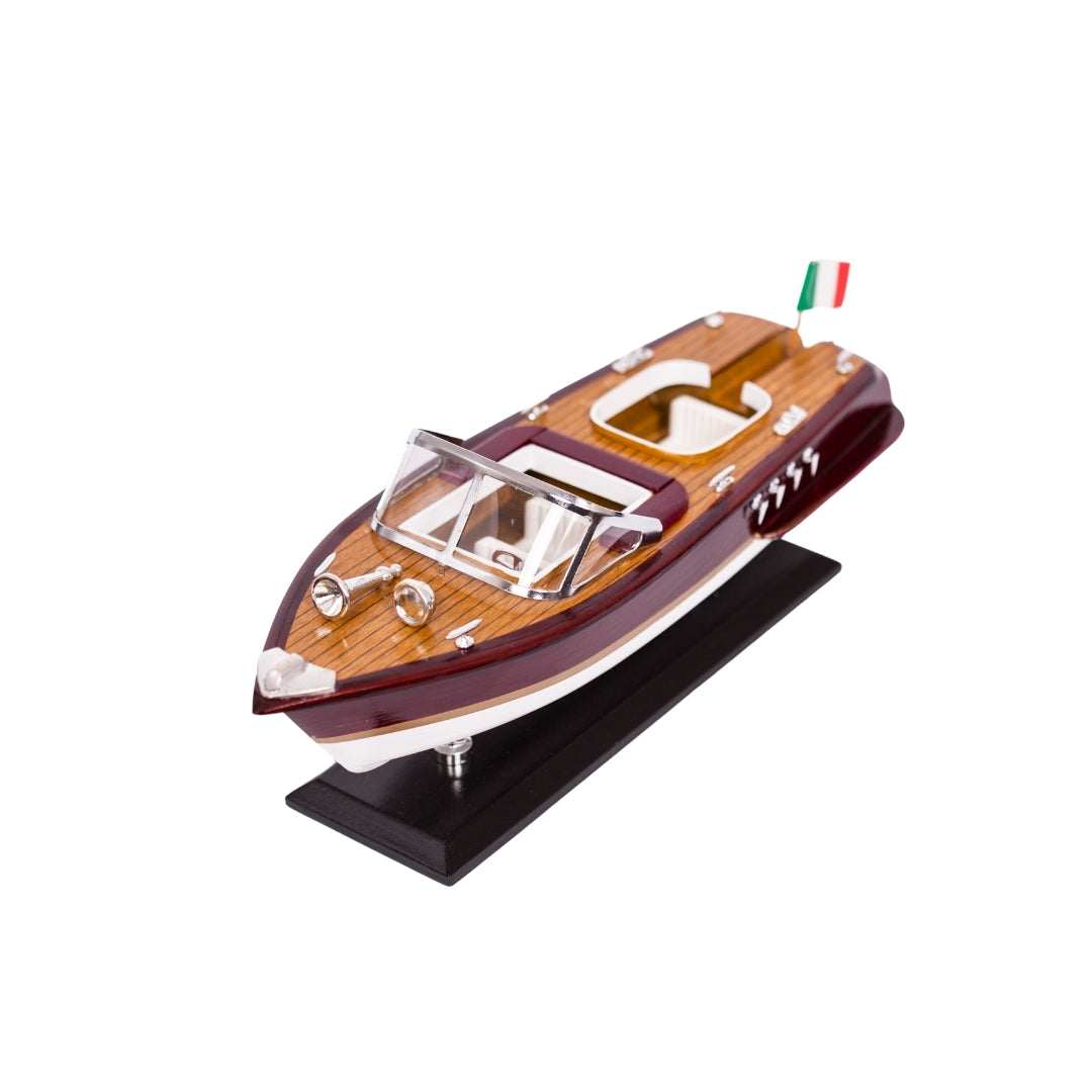 Modell av motorbåt - perfekt present till seglingsentusiaster - REE