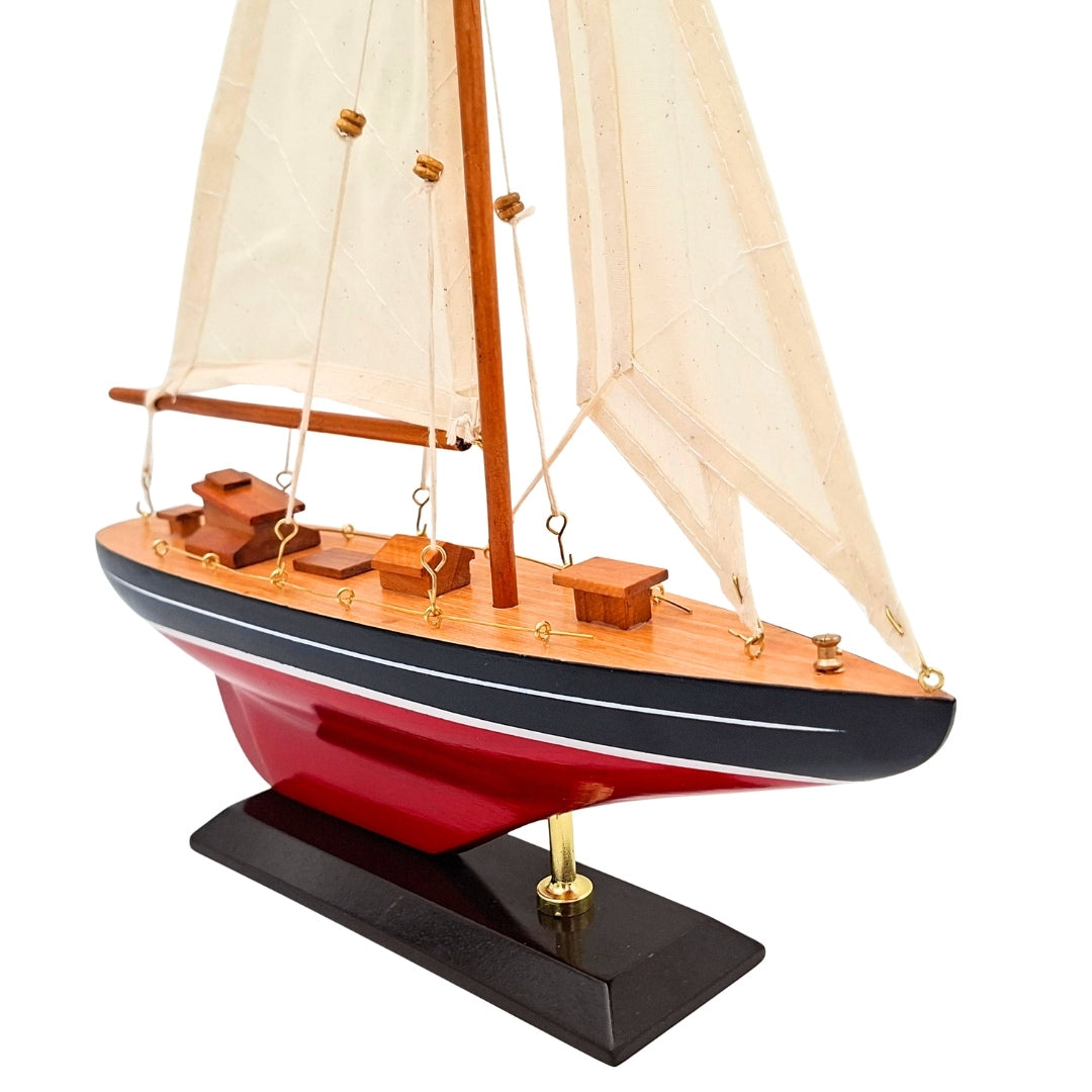 Trämodell av segelyacht - F1705