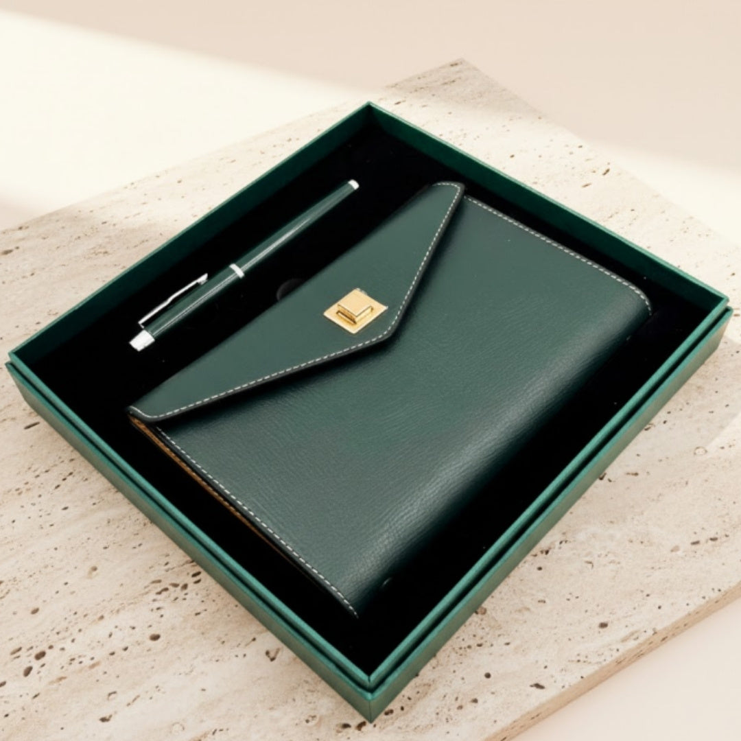 Elegant presentset - läderanteckningsbok med penna i presentask – Premium – EE8