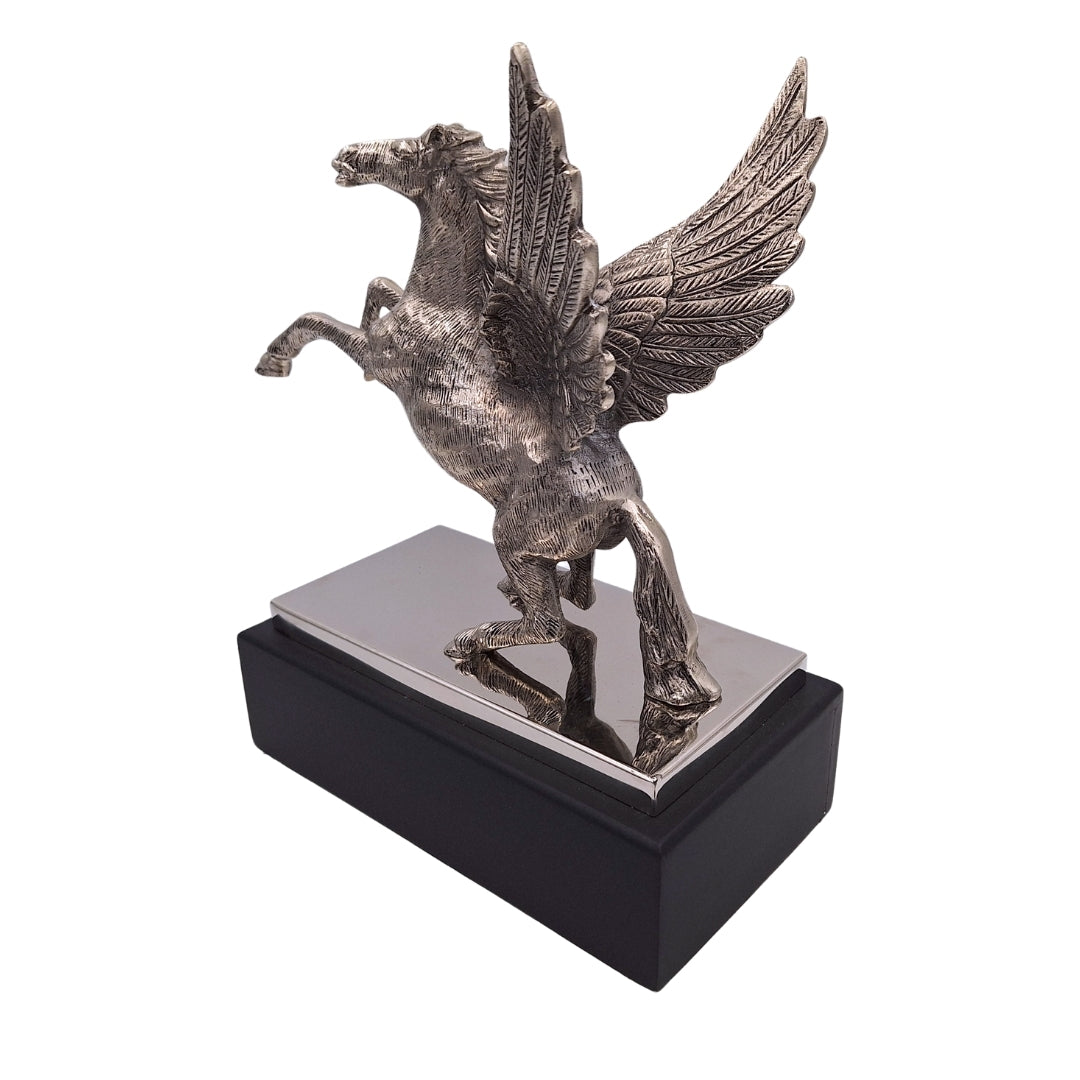 Pegasus - dekorativ aluminiumfigur på stål- och träsockel - NI9935