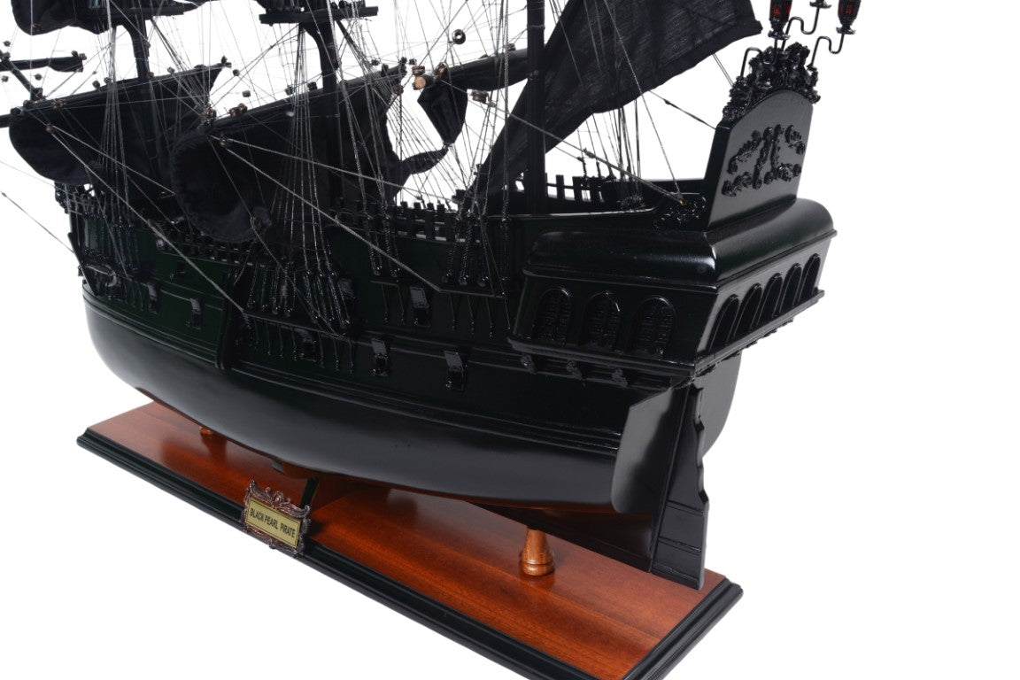 Svarta pärlan modell av piratskepp - Längd 89cm - BP80R