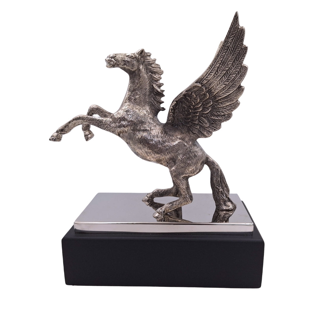 Pegasus - dekorativ aluminiumfigur på stål- och träsockel - NI9935
