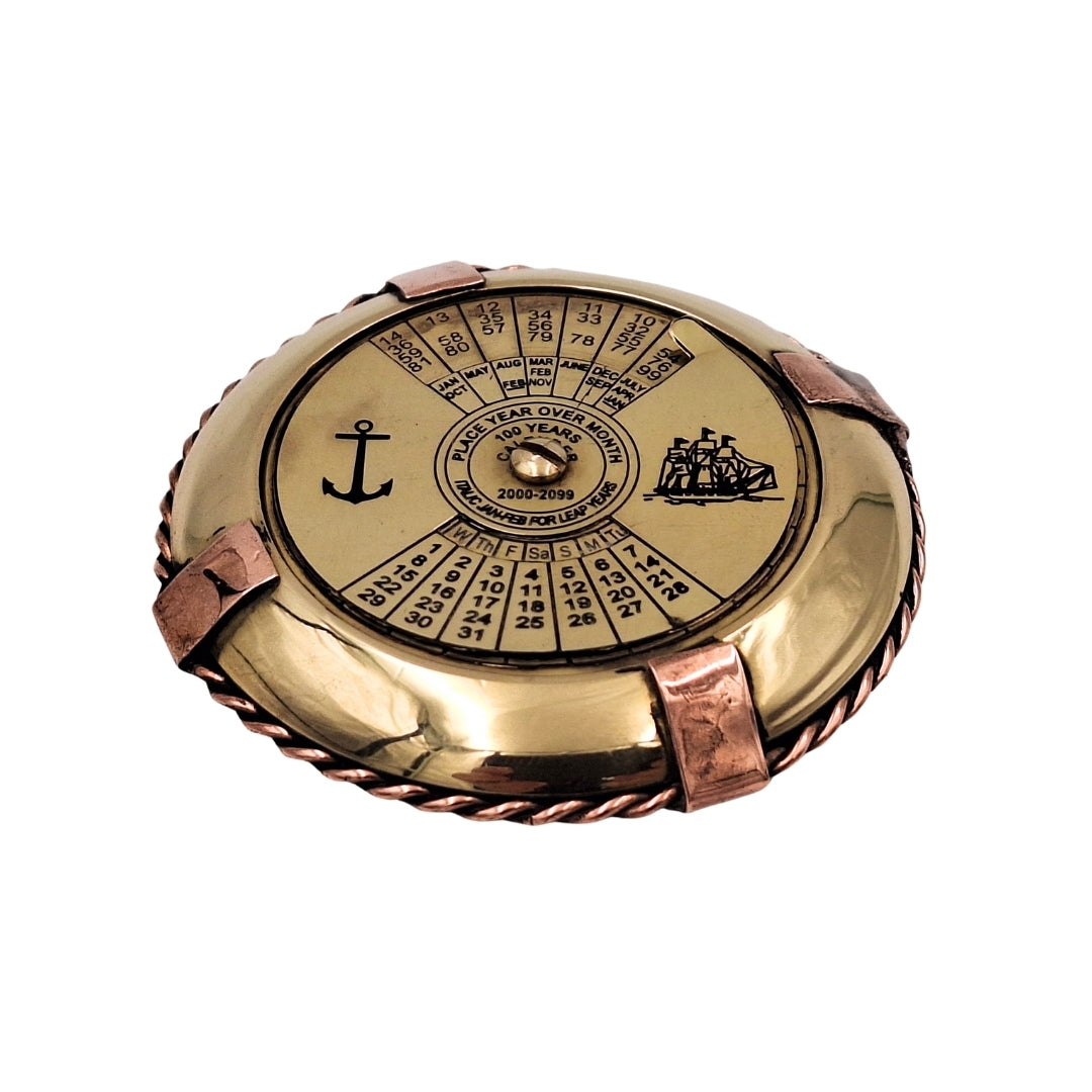 Elegant maritim kalender i mässing - NI1422
