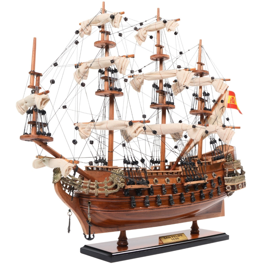 Exklusiv modell av segelfartyget San Felipe med hissade segel - SF45R
