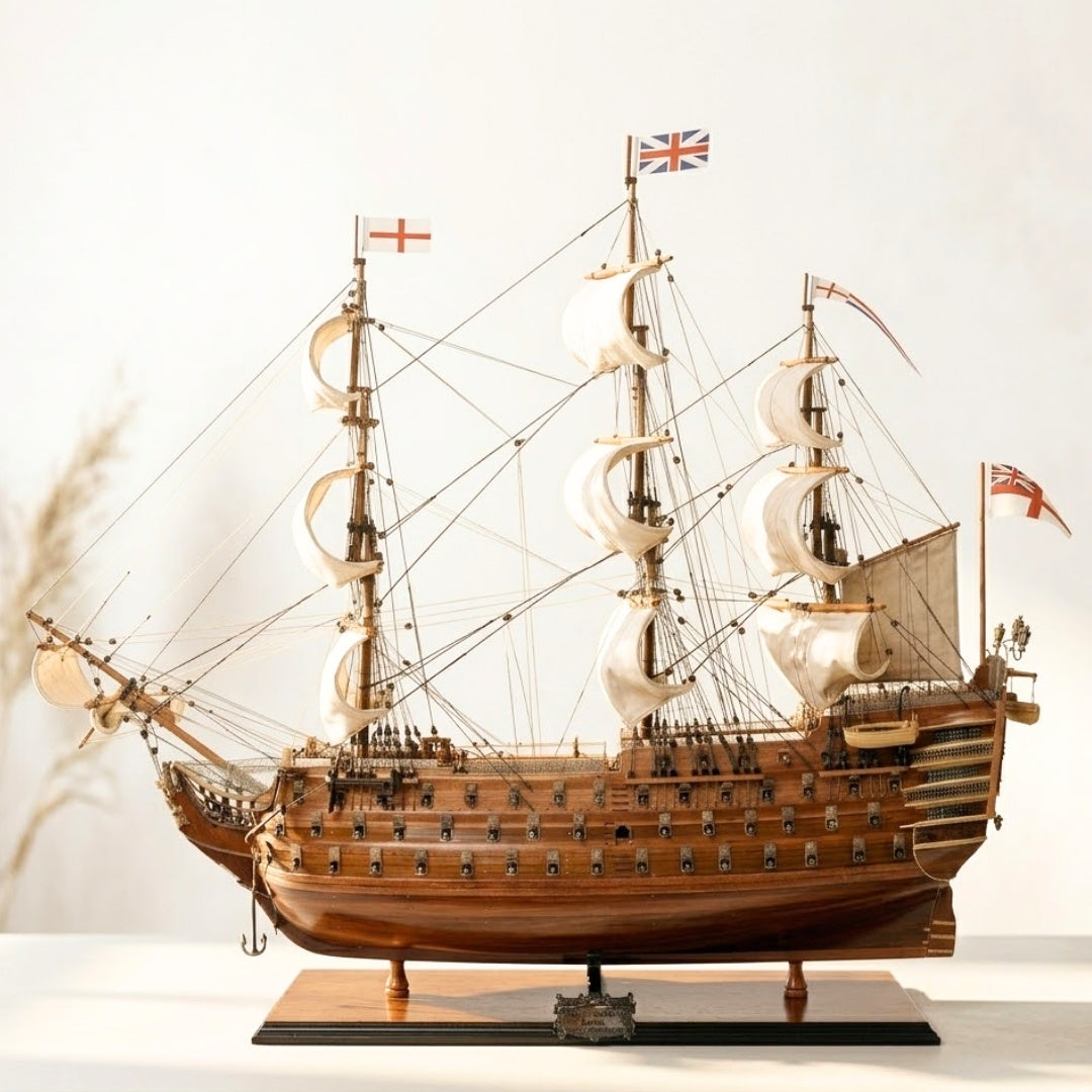 Exklusiv modell av segelfartyget HMS Victory VIC80R