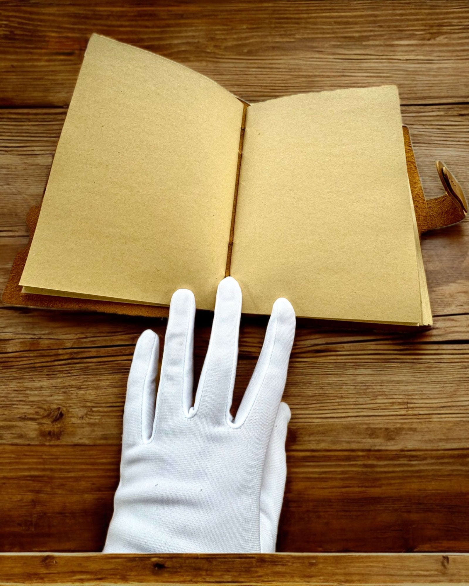 Notatnik Premium "RetroNotes" – Elegant anteckningsbok i Äkta Läder - 200 sidor, 120g, anteckningsbok, skissbok, brun färg, personalisering med gravyr