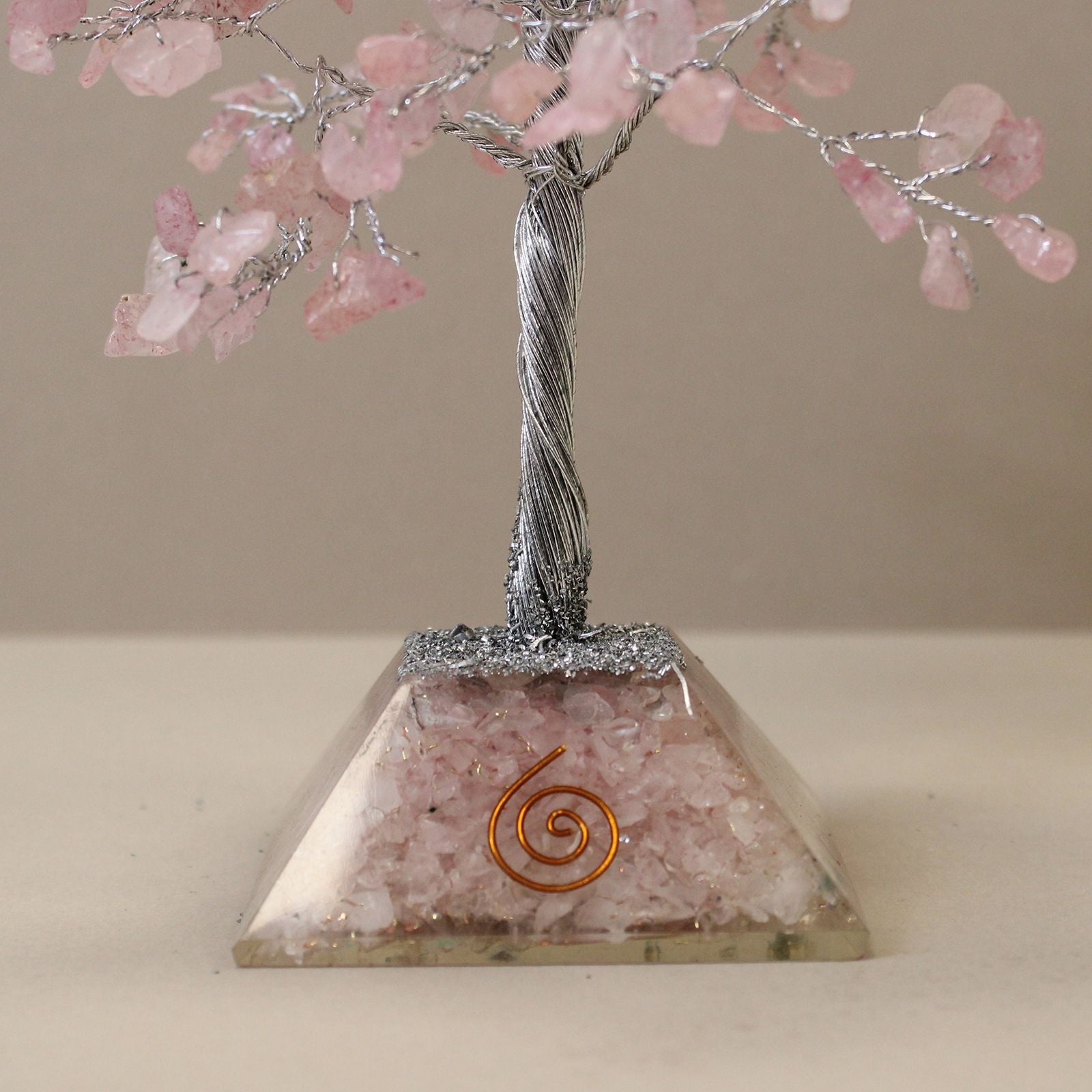 Kristallträd med orgonitbas - rosa kvarts