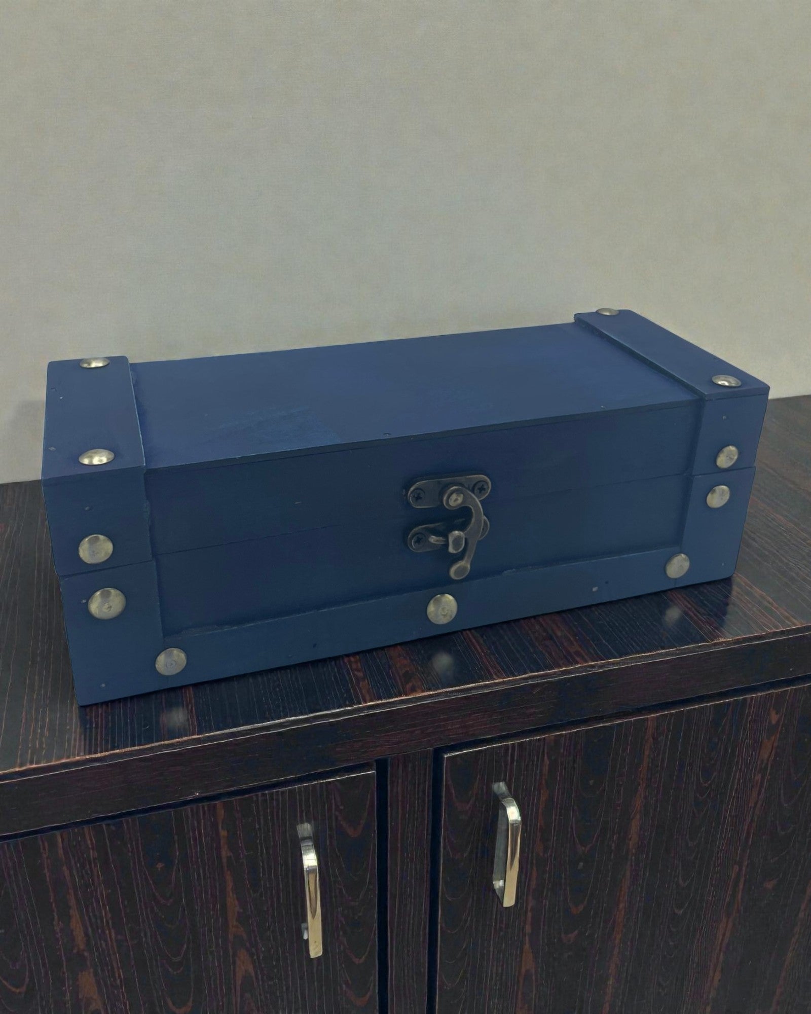 Slank havsark – lång blå låda