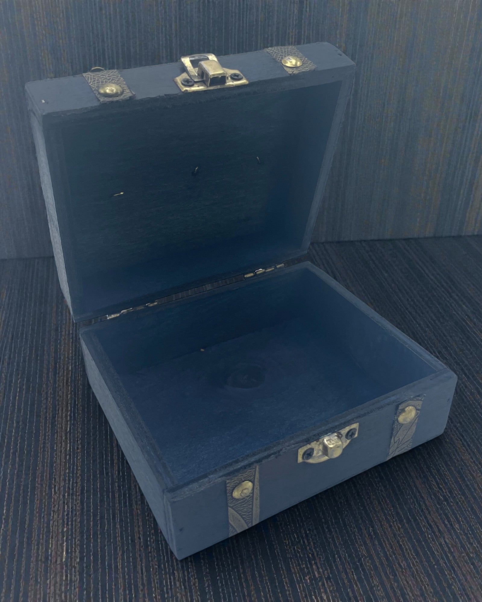 Atlantis teark – fyrkantig blå gammaldags ask