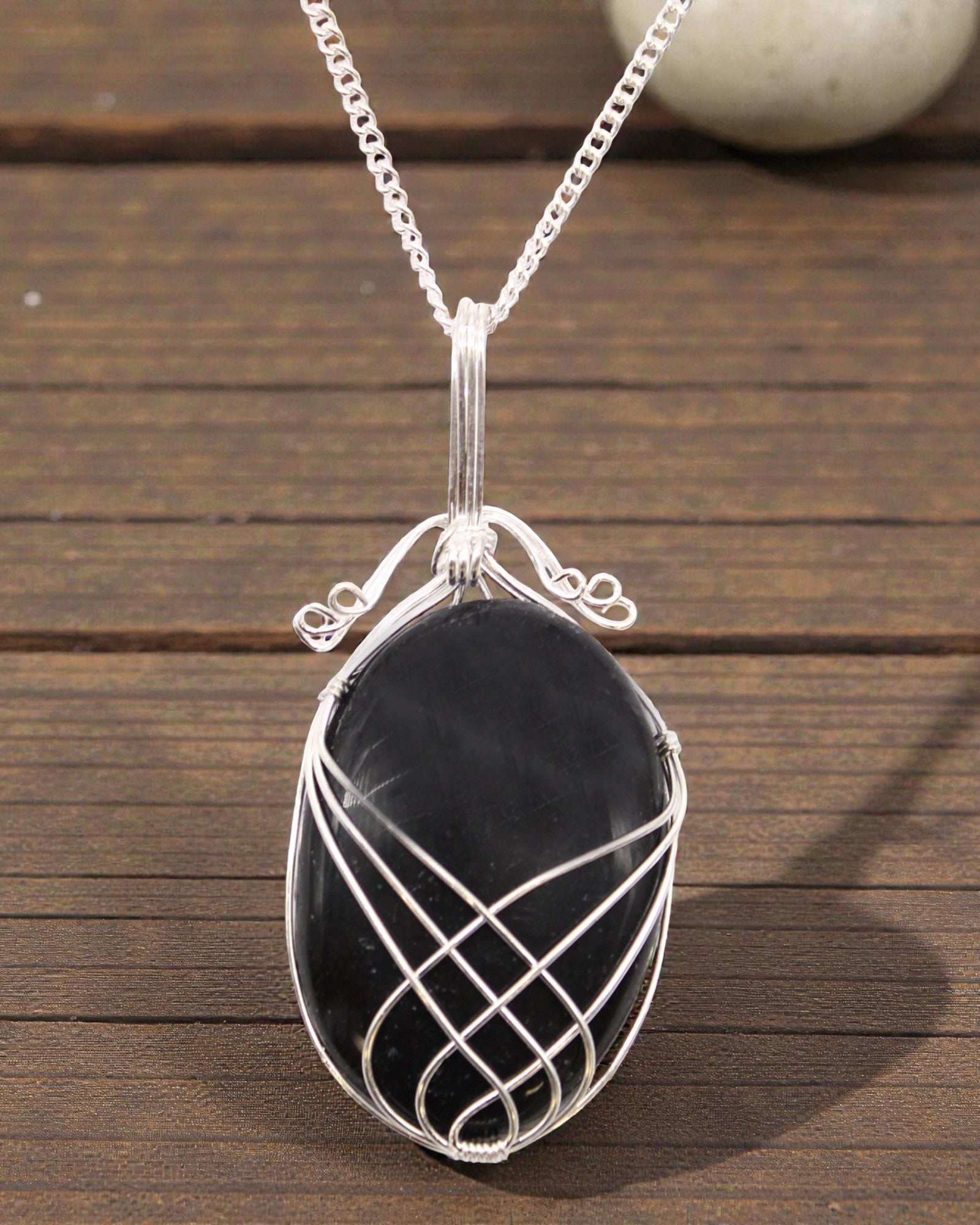 Spiralvirat ädelstenshalsband – svart onyx