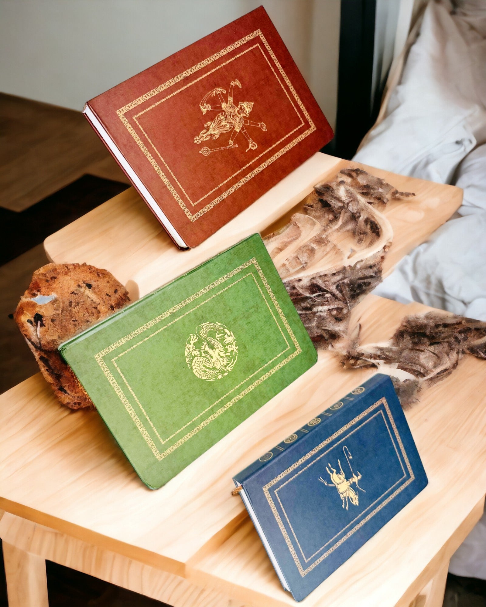 Vintage brun anteckningsbok med dekorativt omslag i retrostil – Utforskarens anteckningsbok – Brun, Vintage