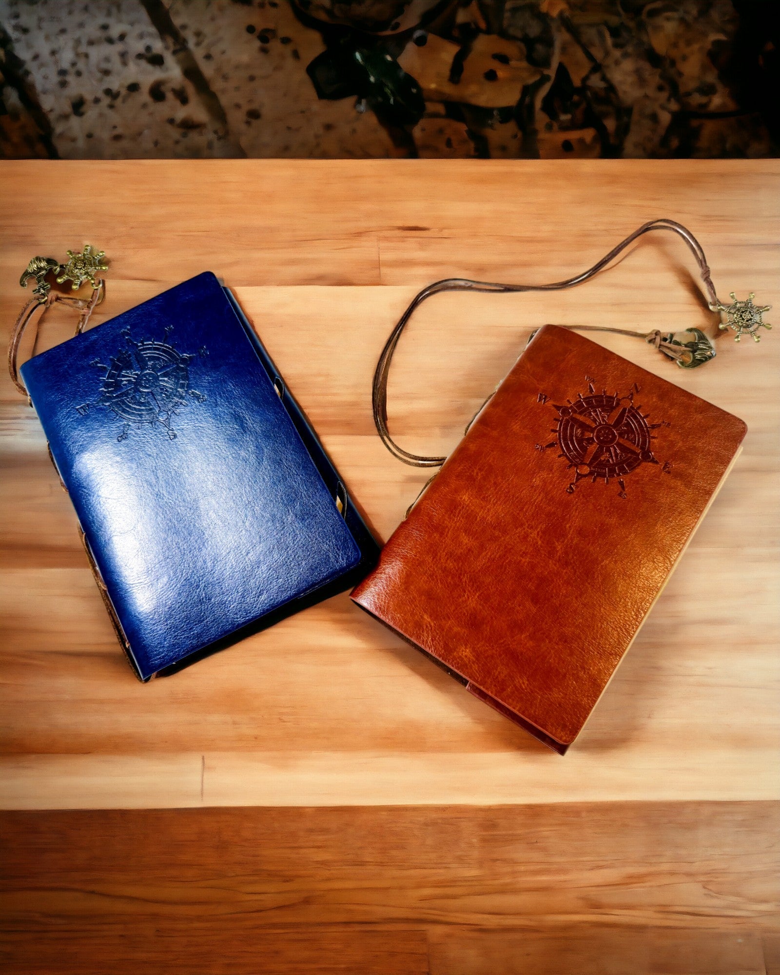 Vintage Sjöfartsanteckningsbok A6 eller A7 storlek - med Kompassmotiv och Lagerblad - Tillgänglig i olika Färgvarianter, möjlighet till gravyr