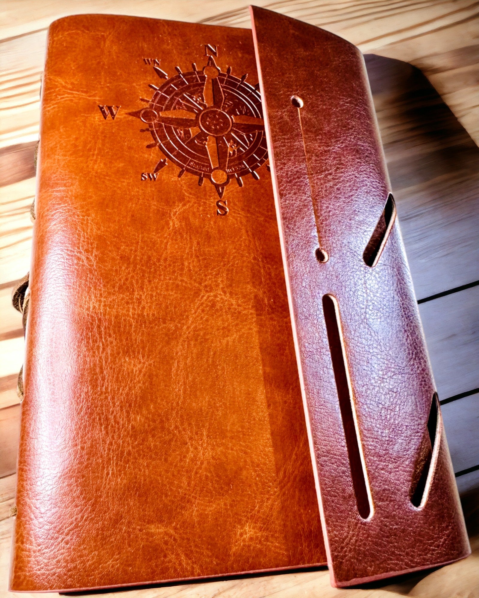 Vintage Sjöfartsanteckningsbok A6 eller A7 storlek - med Kompassmotiv och Lagerblad - Tillgänglig i olika Färgvarianter, möjlighet till gravyr