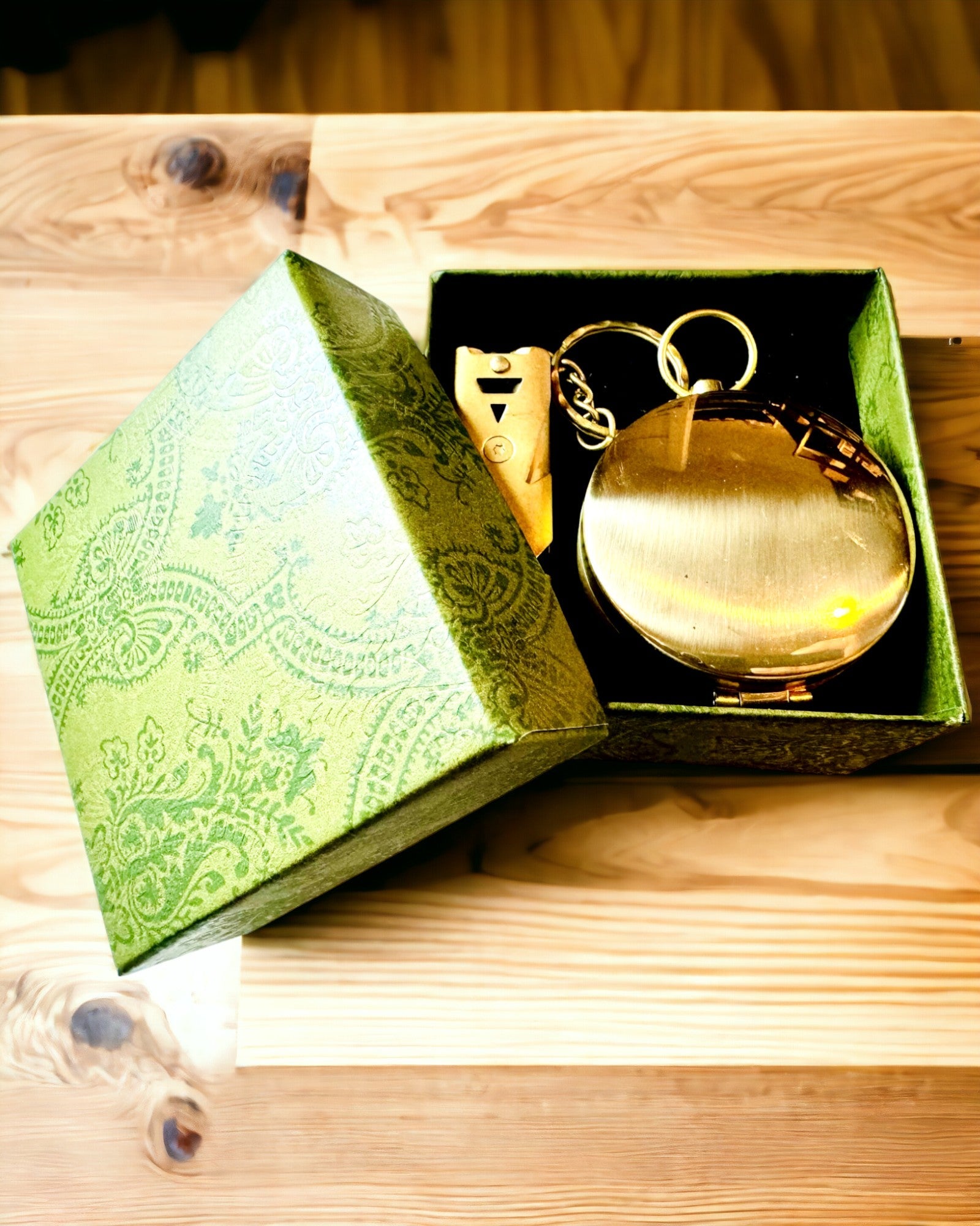 Elegant Set med Kompass och Signalförsedd Visselpipa