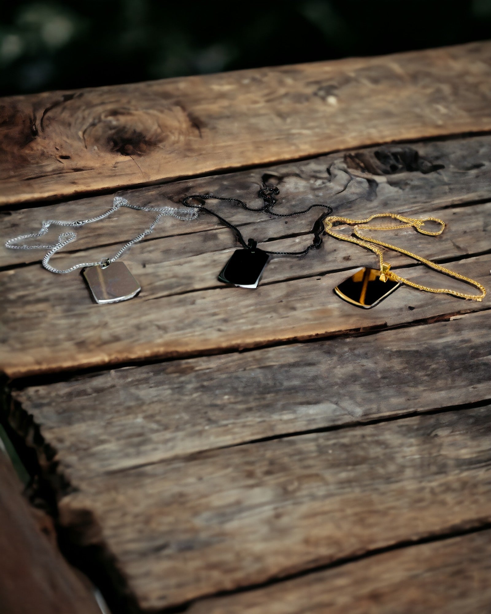 Halsband med Dog Tag "Tre Nyansers Stil" - ID-bricka - Elegant Hängsmycke i Rostfritt Stål med Graveringsalternativ