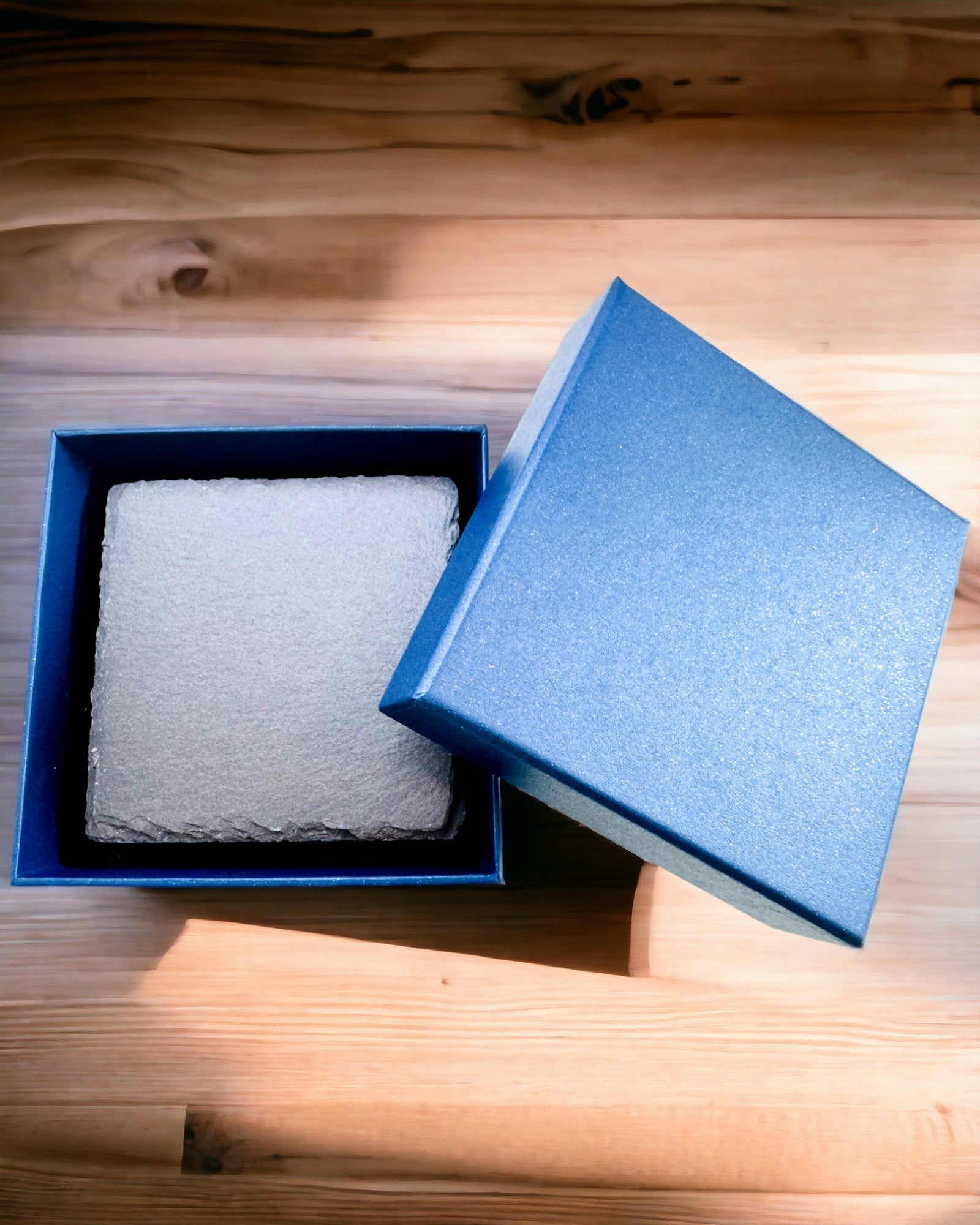 Underlägg för kaffe, te av naturlig sten med personlig gravyr – Fyrkant, cirkel, sexkant, 10 cm