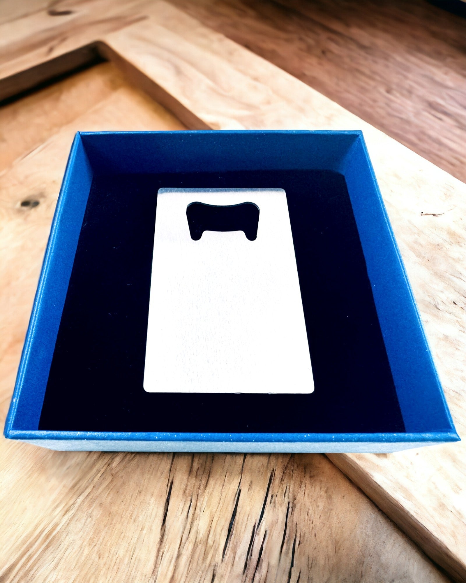 Flasköppnare i Rostfritt Stål - Elegant och Praktisk Prydnad - personalisering med gravyr