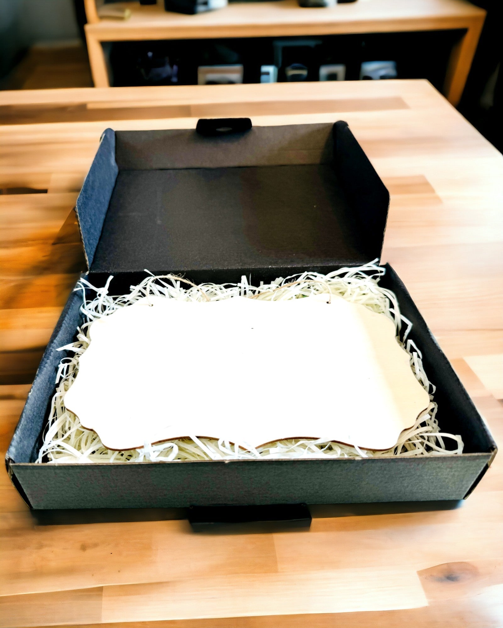 Dekorativt Trähänge med Möjlighet till Personalisering – Flera Former