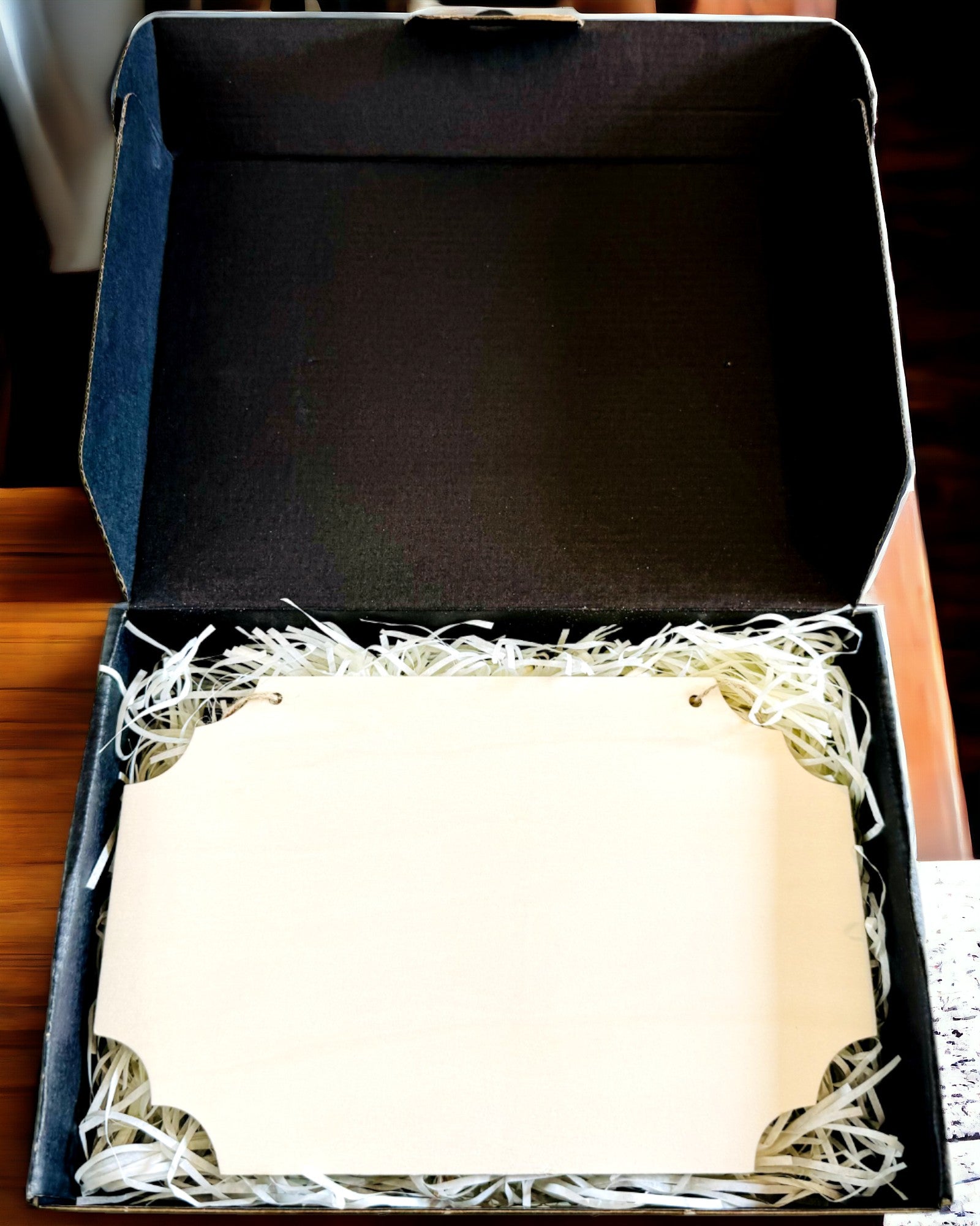 Dekorativt Trähänge med Möjlighet till Personalisering – Flera Former