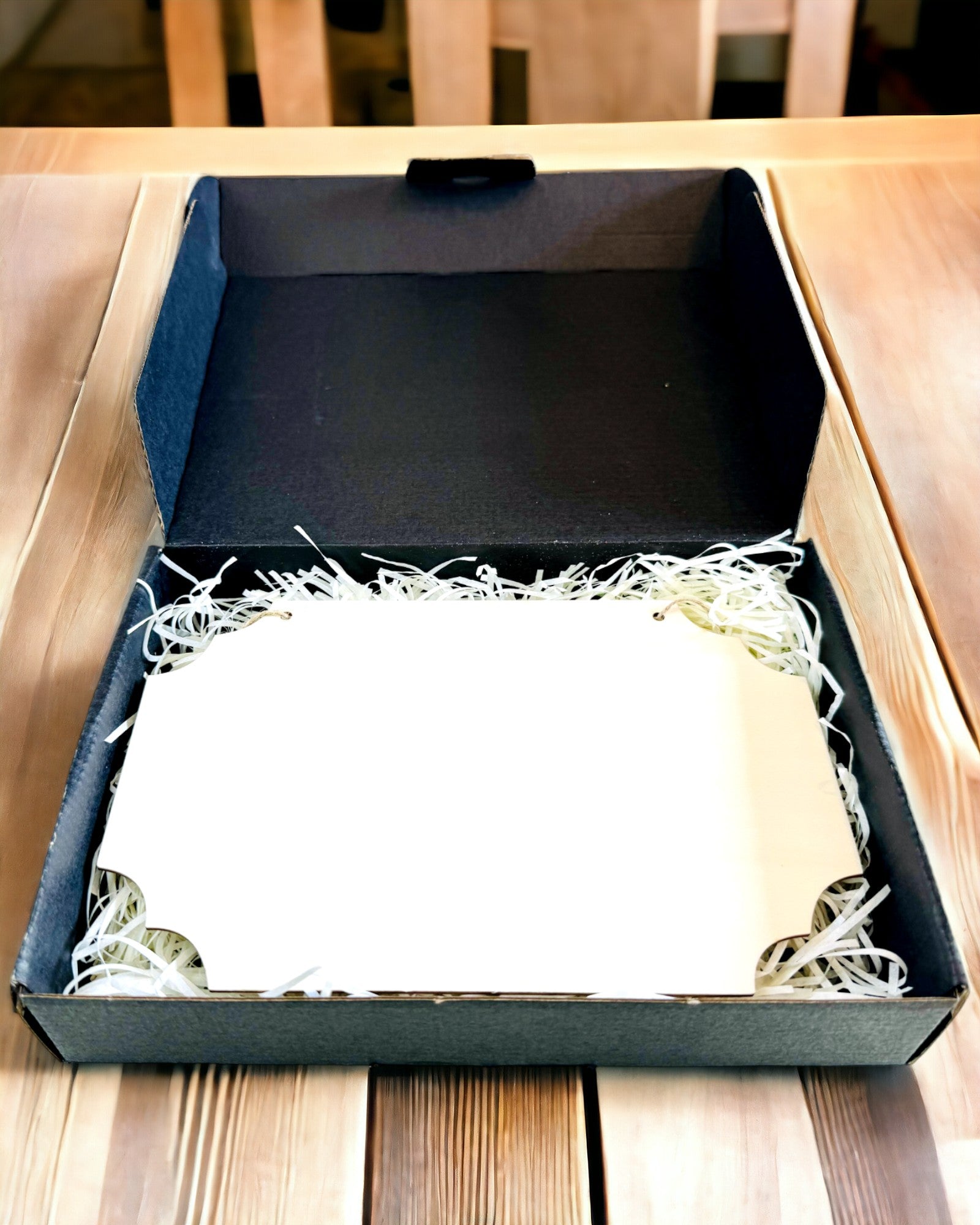 Dekorativt Trähänge med Möjlighet till Personalisering – Flera Former