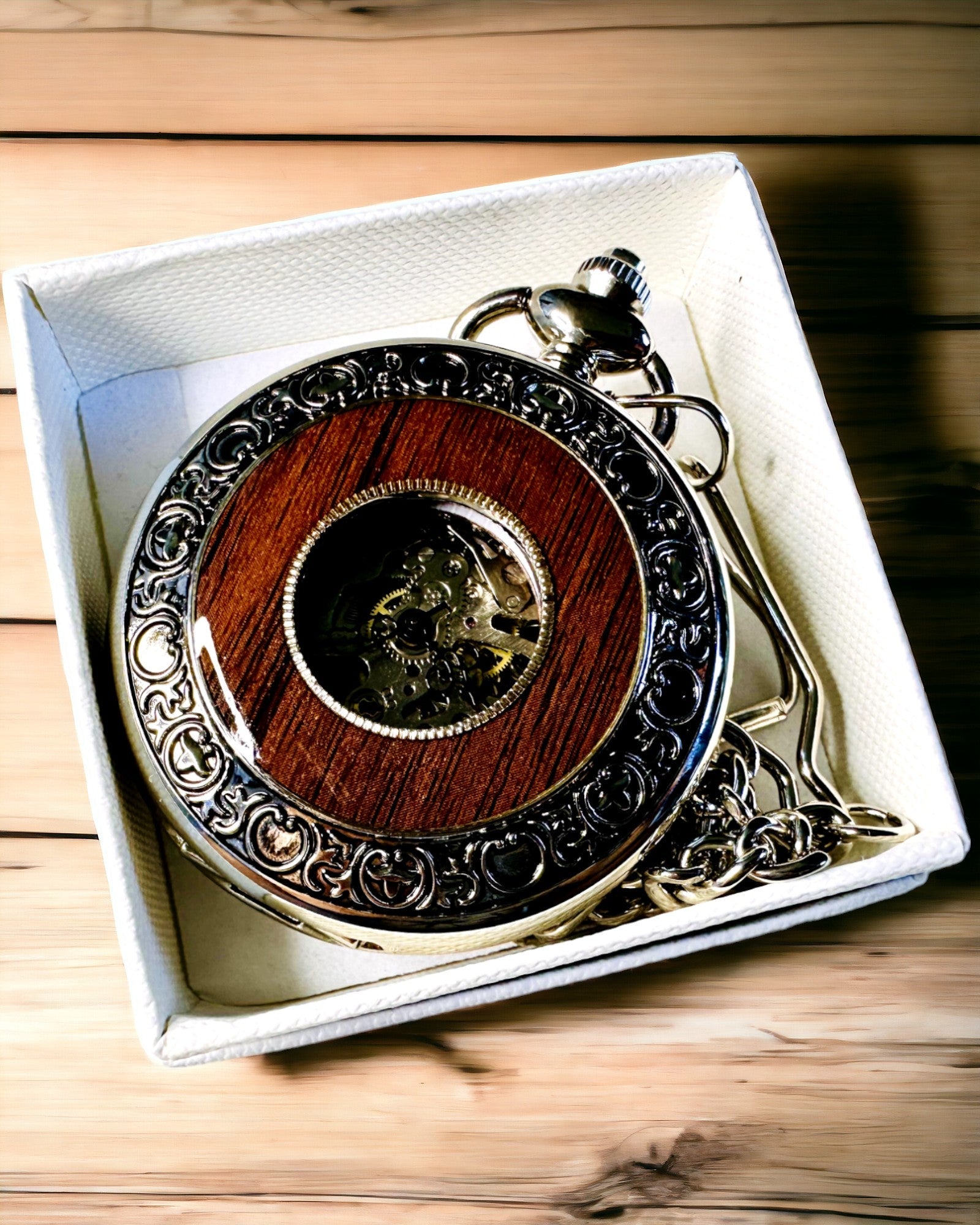 Fickur "Heritage Timekeeper" med Graveringsmöjlighet