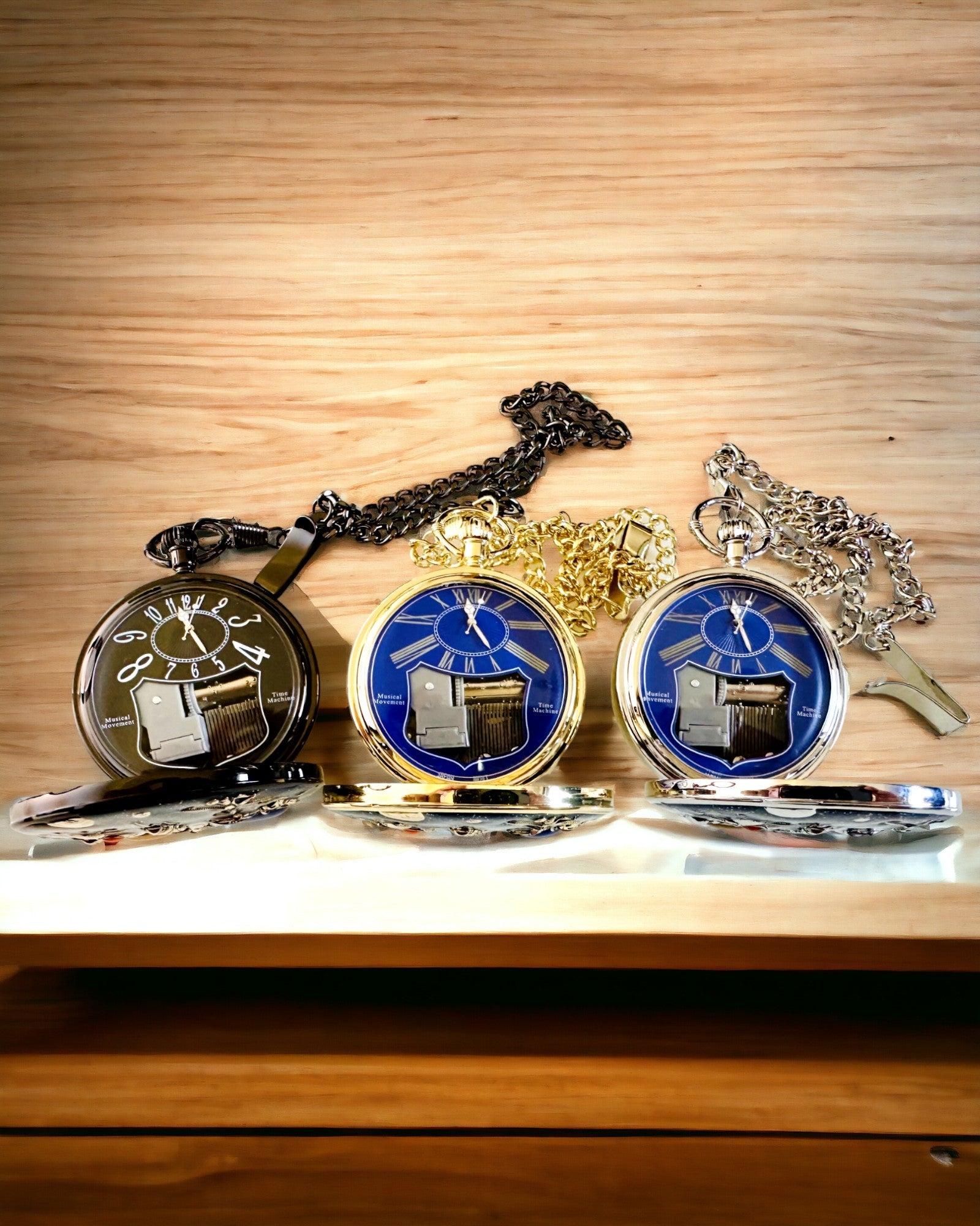 Fickur "Astrum Temporis" - Guldinramning. Möjlighet till personlig gravyr