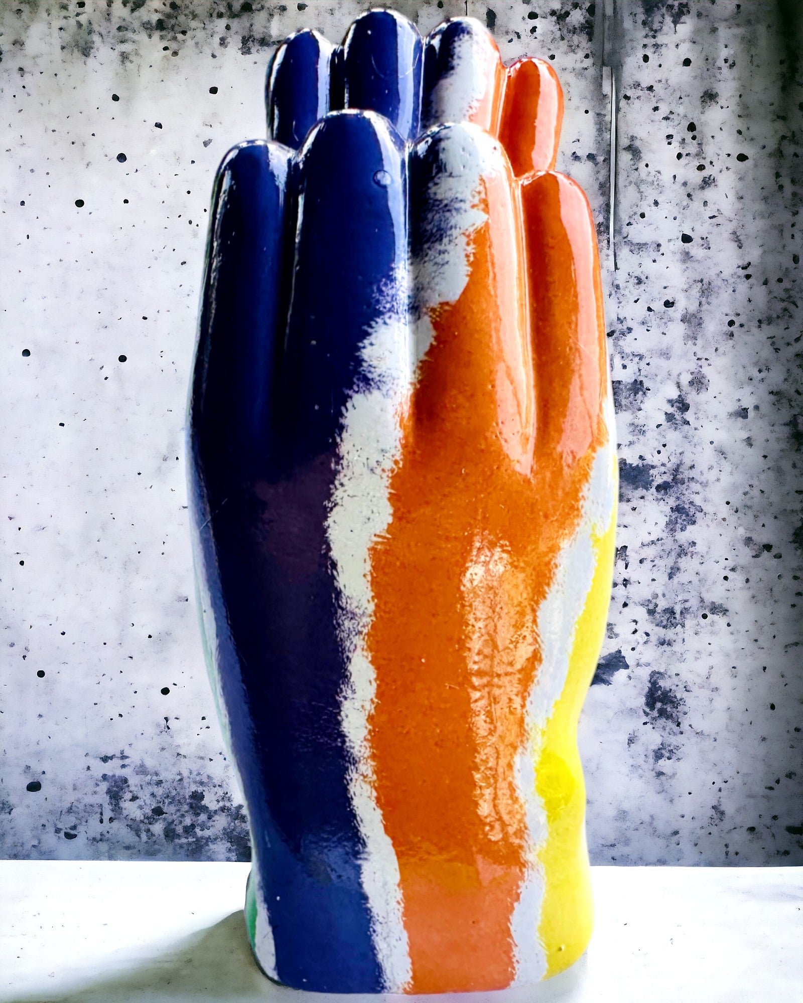 Färgglatt Rumsligt Hjärta - Dekorativ Figur i Harts med möjlighet till personalisering, som present