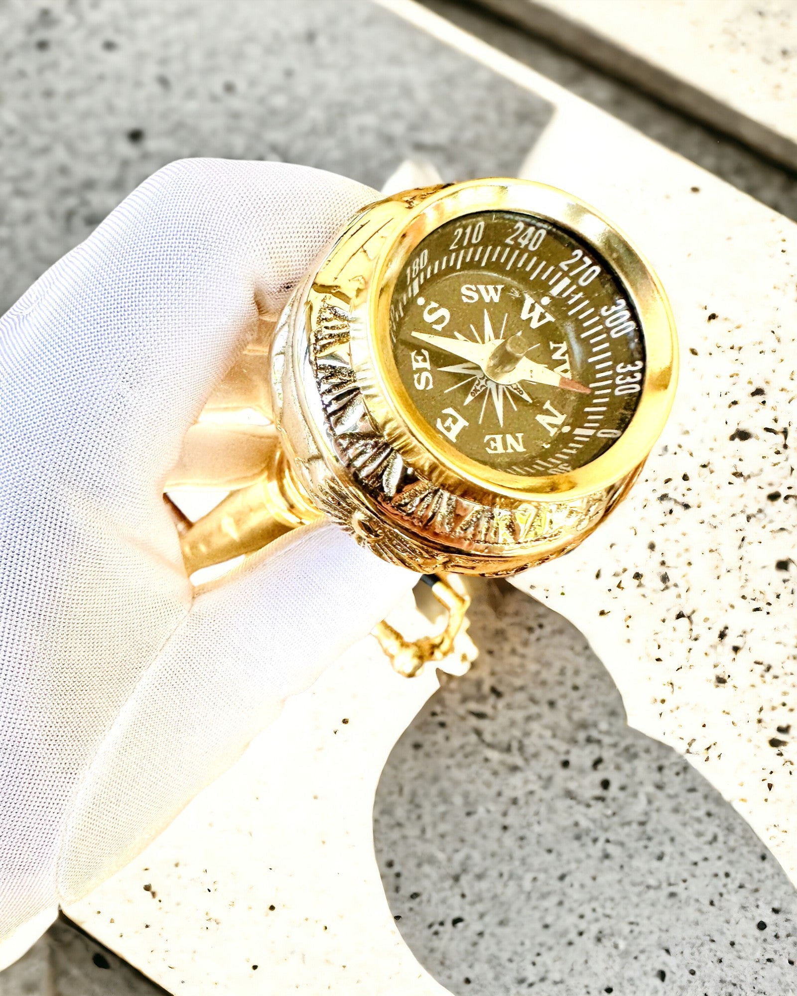 Kompasso Brown - Promenadkäpp - Handgjord i Trä - Exklusiv Utgåva med Graveringsmöjlighet