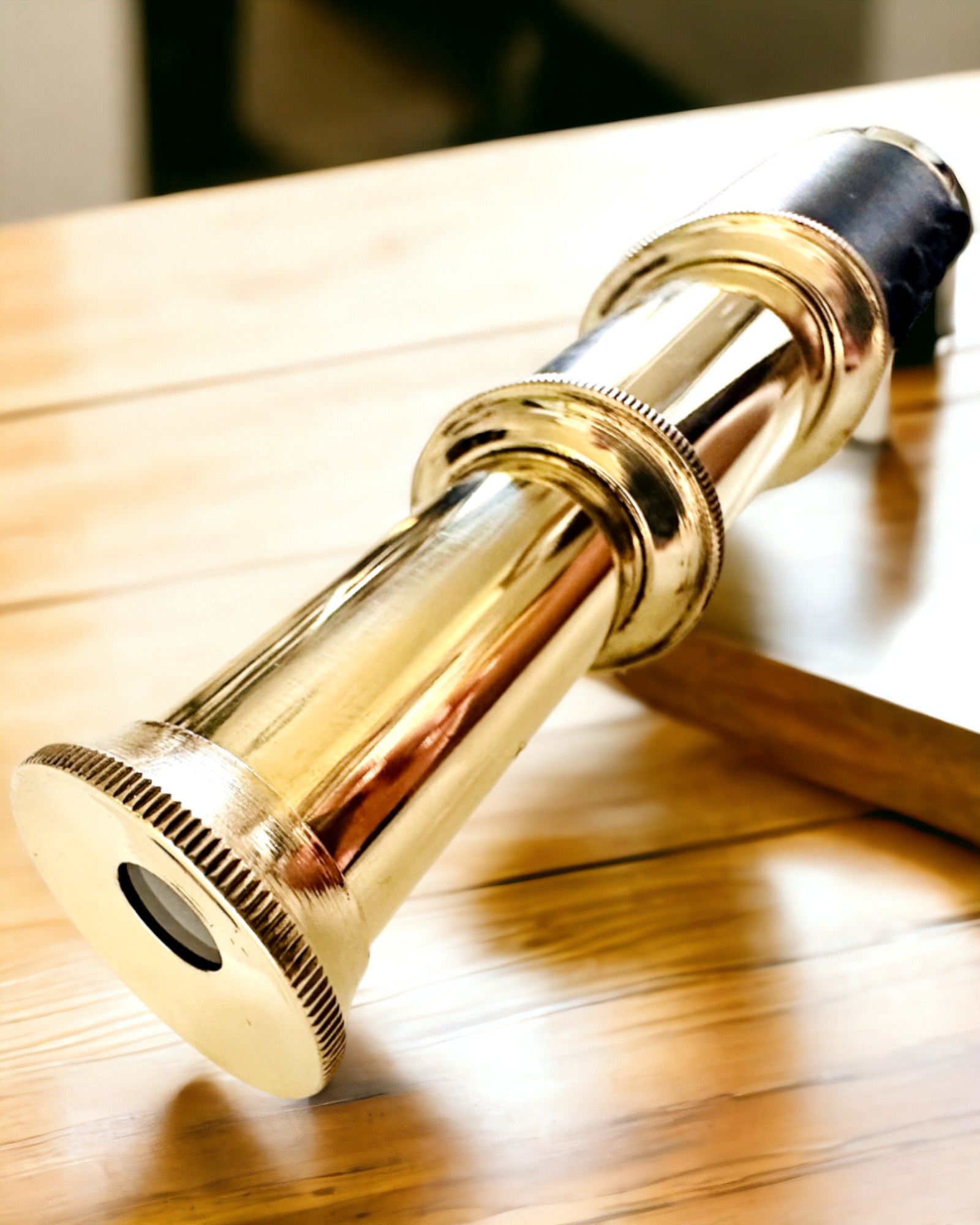 Resenärens Paradis Kikare – Hantverk - personalisering med gravyr