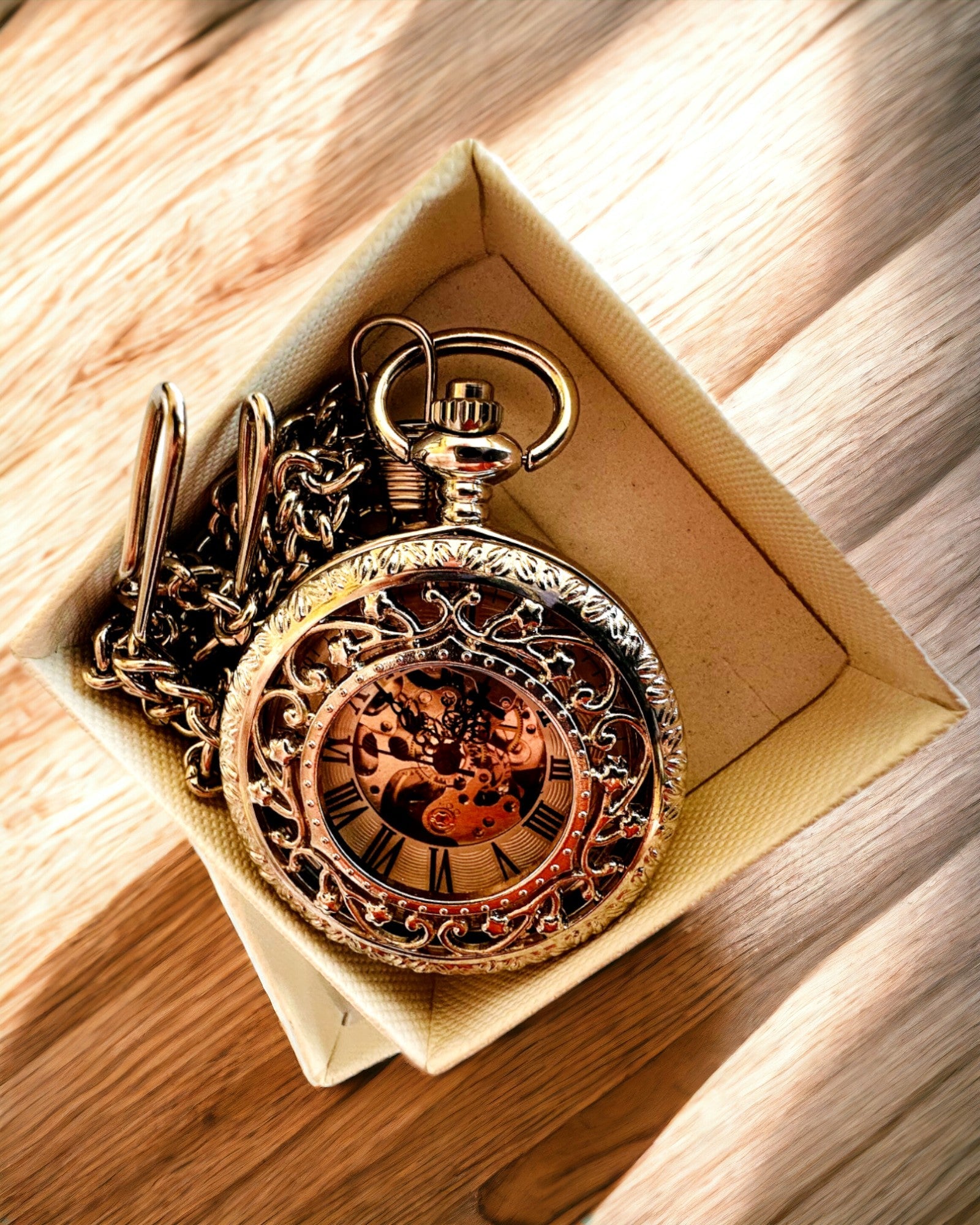 Srebrny fickur "Vintage Elegance" med möjlighet till personlig gravyr