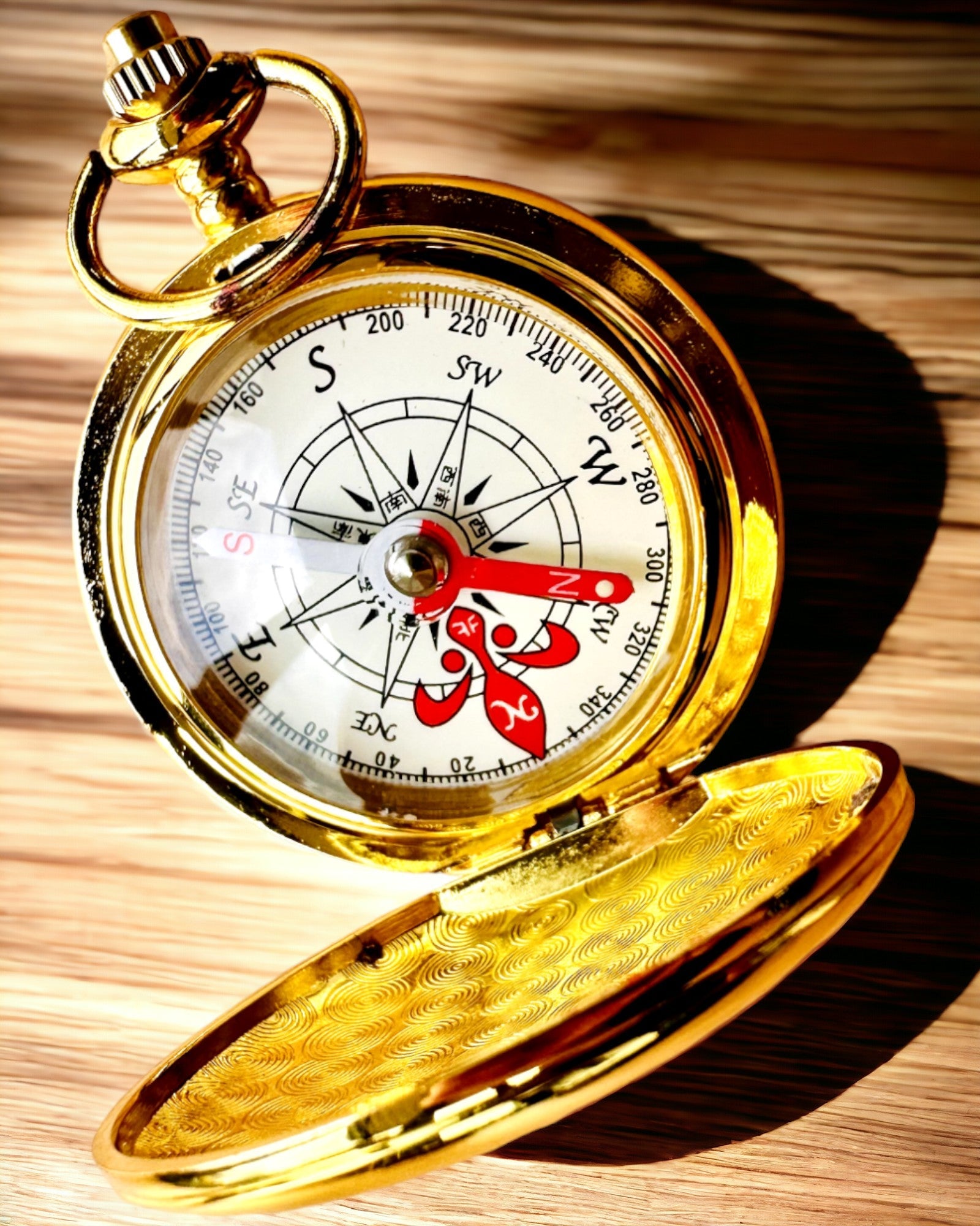 Kompass Vandrare med Graveringsalternativ - färg guld