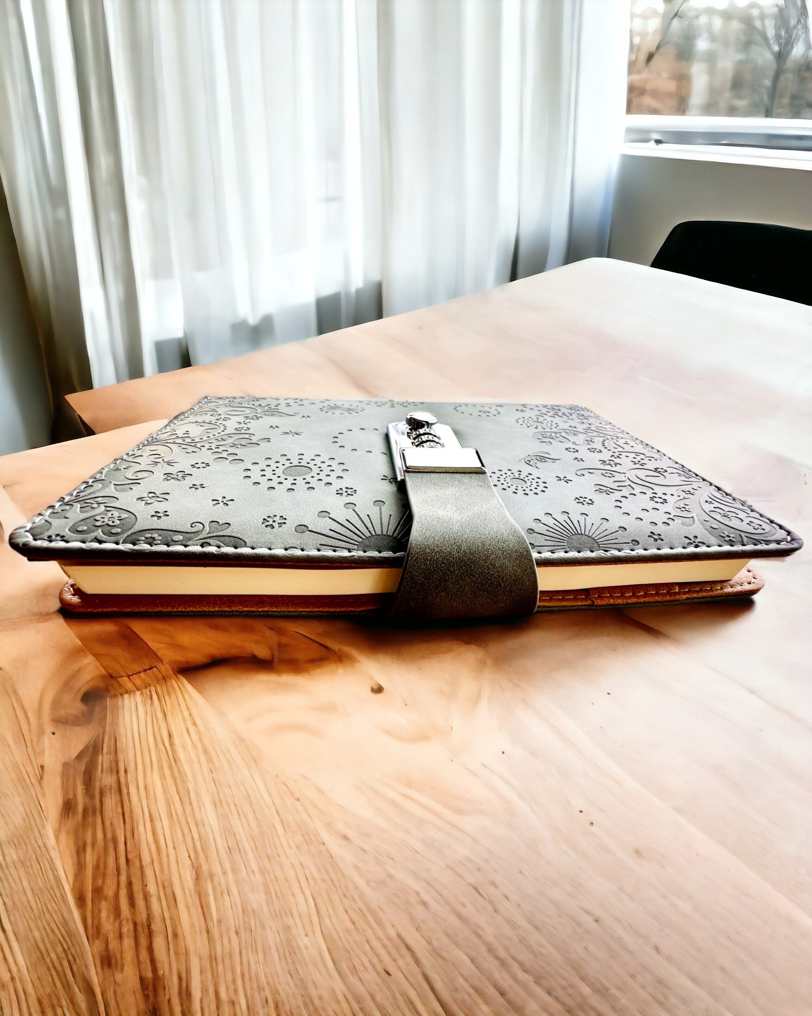 Exklusiv Anteckningsbok, PU-läder, A5 med Kodlås - "Secret Journal", personalisering med gravyr