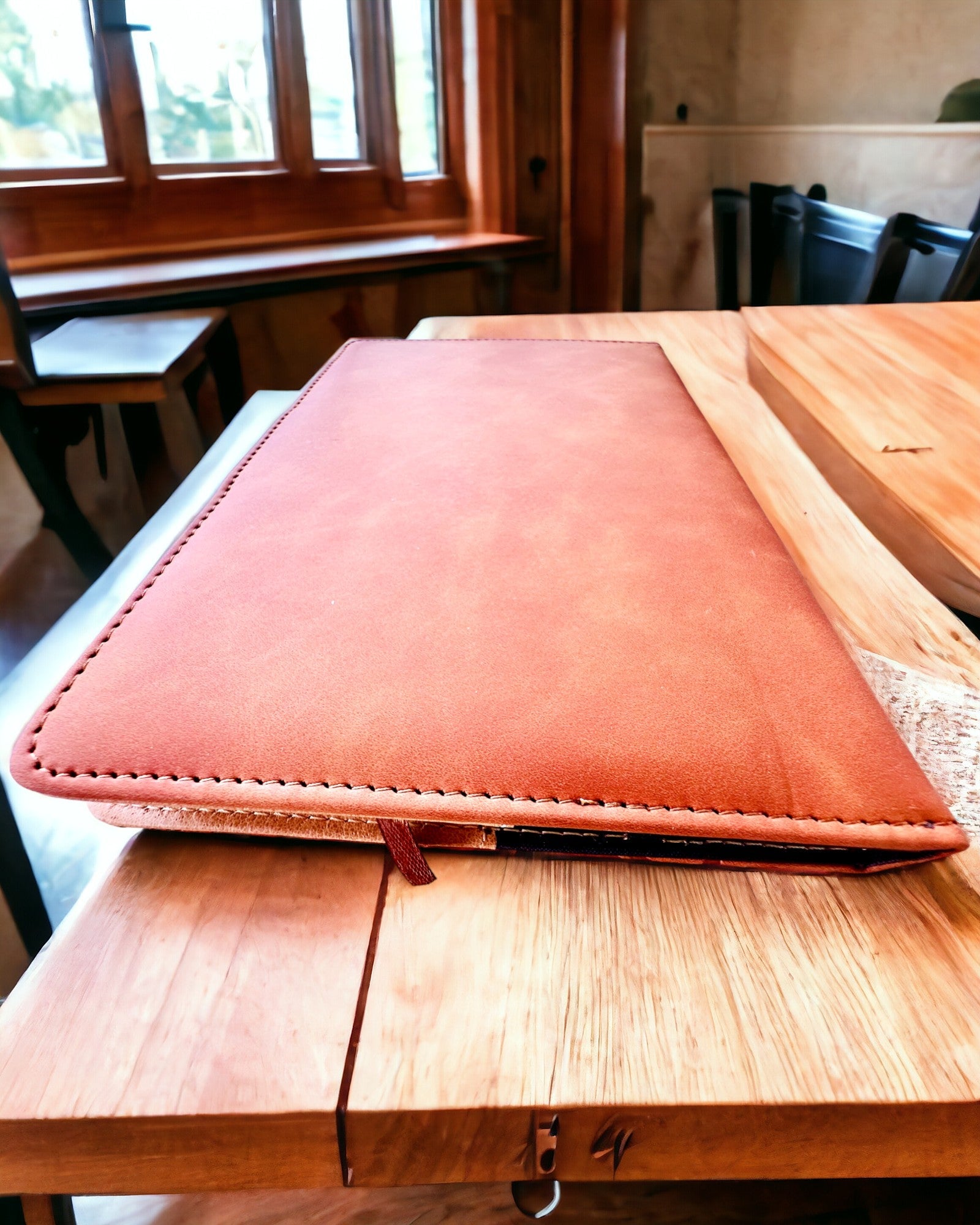 Exklusiv Anteckningsbok, PU-läder, A5 med Kodlås - "Secret Journal", personalisering med gravyr