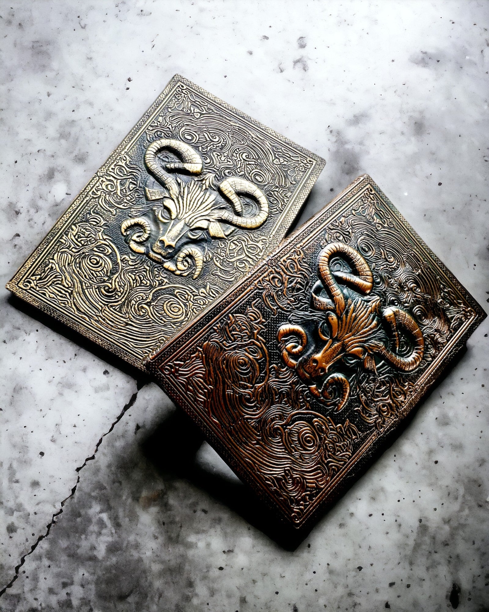 Magiczny Notes, anteckningsbok "Boski Byk" - Elegant och Unik Papeteria, personalisering med gravyr