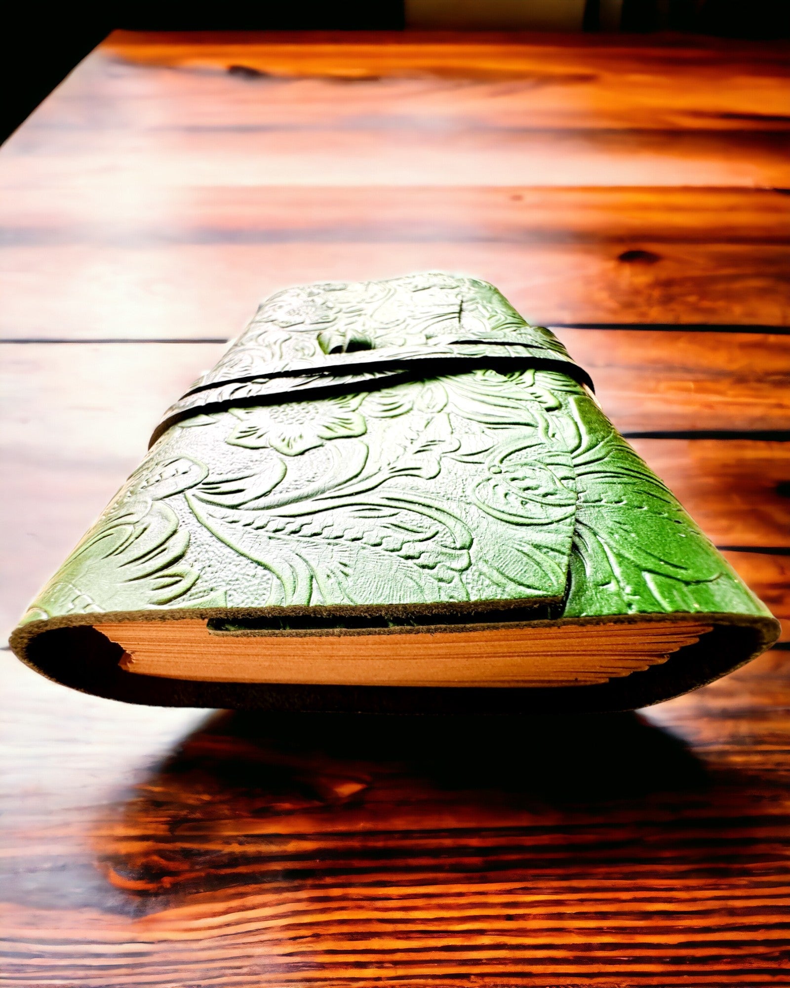 Premium Läderanteckningsbok "Naturens Elegans" - 200 sidor, 120g, anteckningsbok, skissbok, 2 färger att välja mellan, personlig gravyr