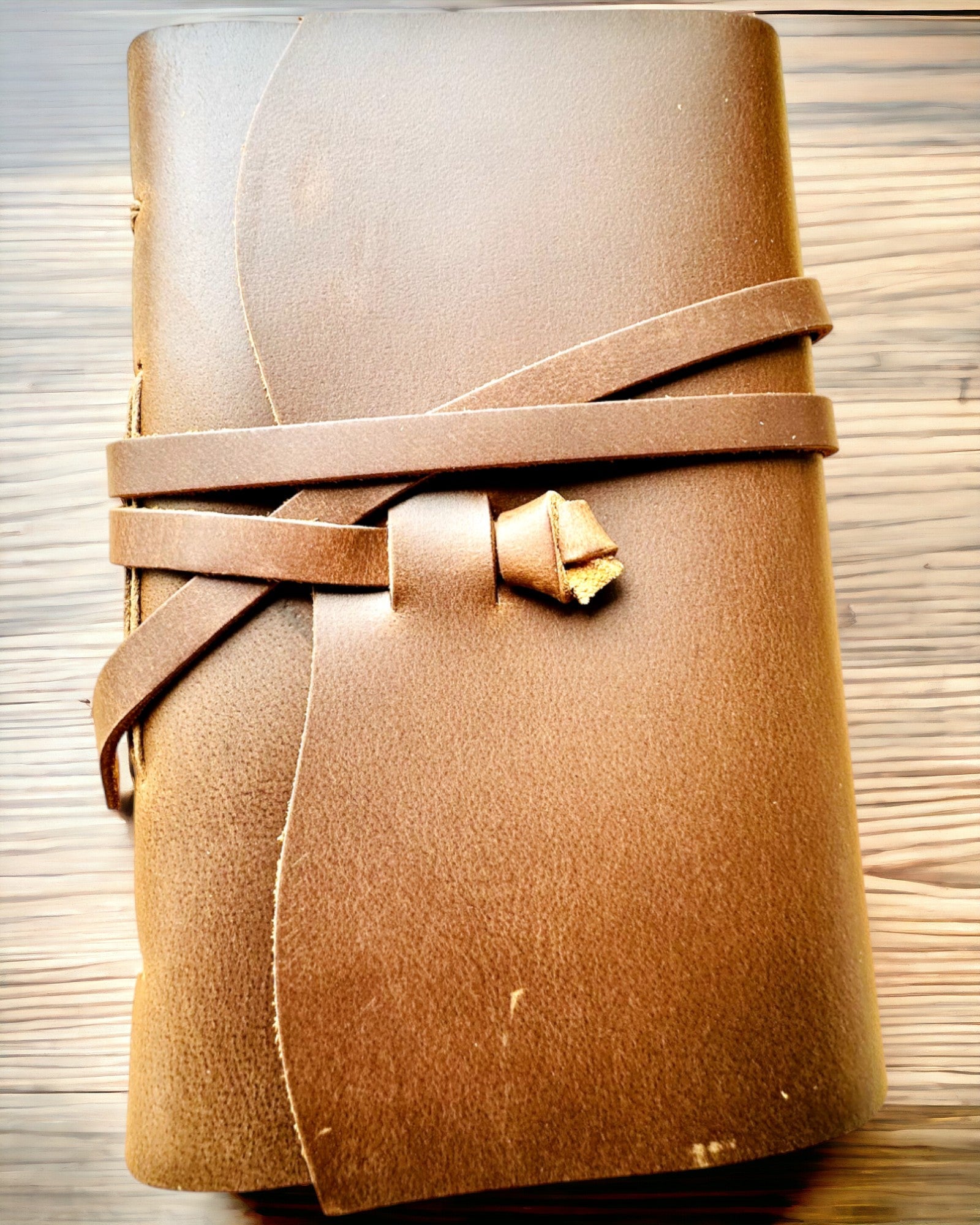 Notatnik Premium "RetroNotes" – Elegant anteckningsbok i Äkta Läder - 200 sidor, 120g, anteckningsbok, skissbok, brun färg, personalisering med gravyr