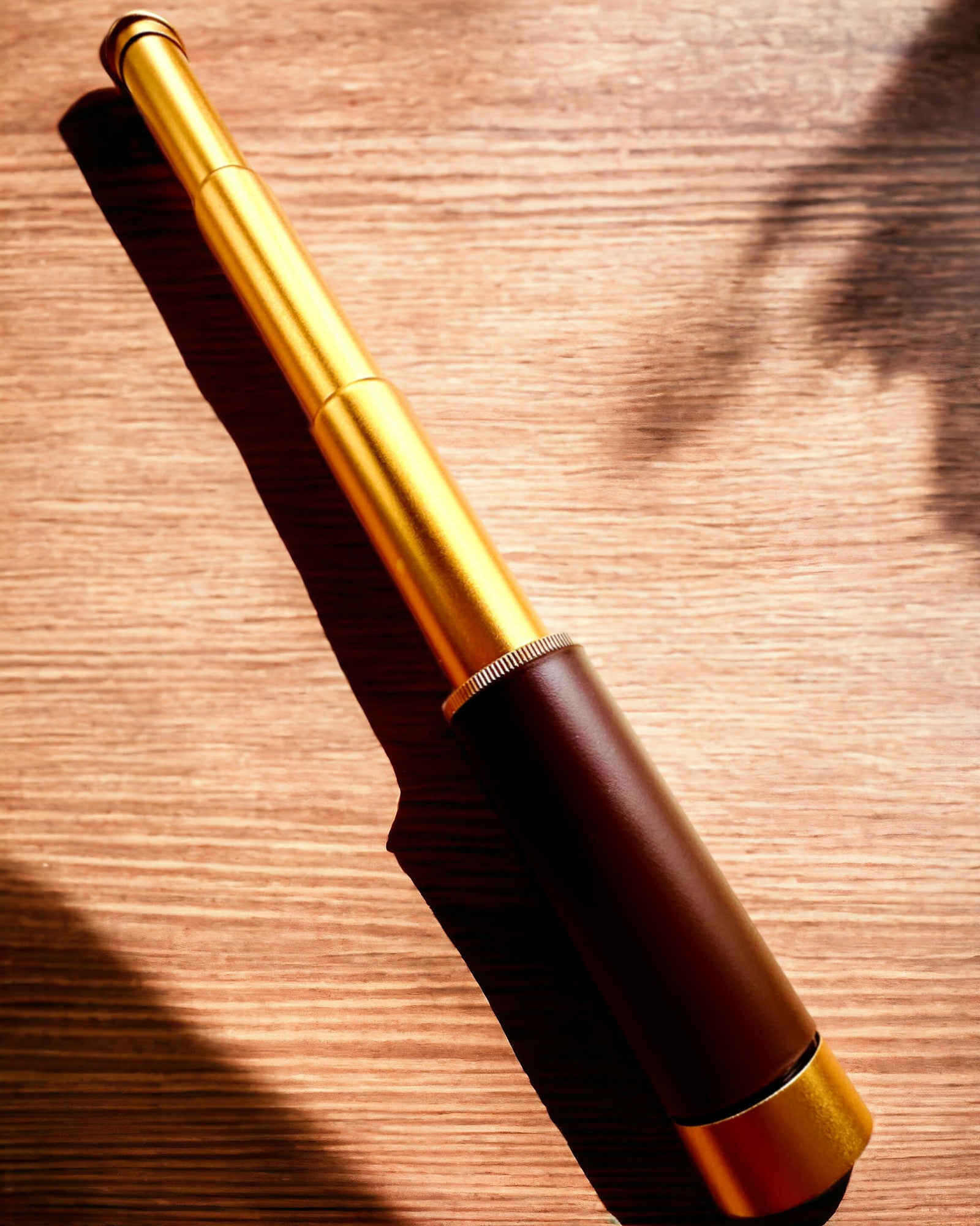 Monokulär Explorer 25x30 - Bärbar, hopfällbar handkikare, möjlighet till personlig gravyr